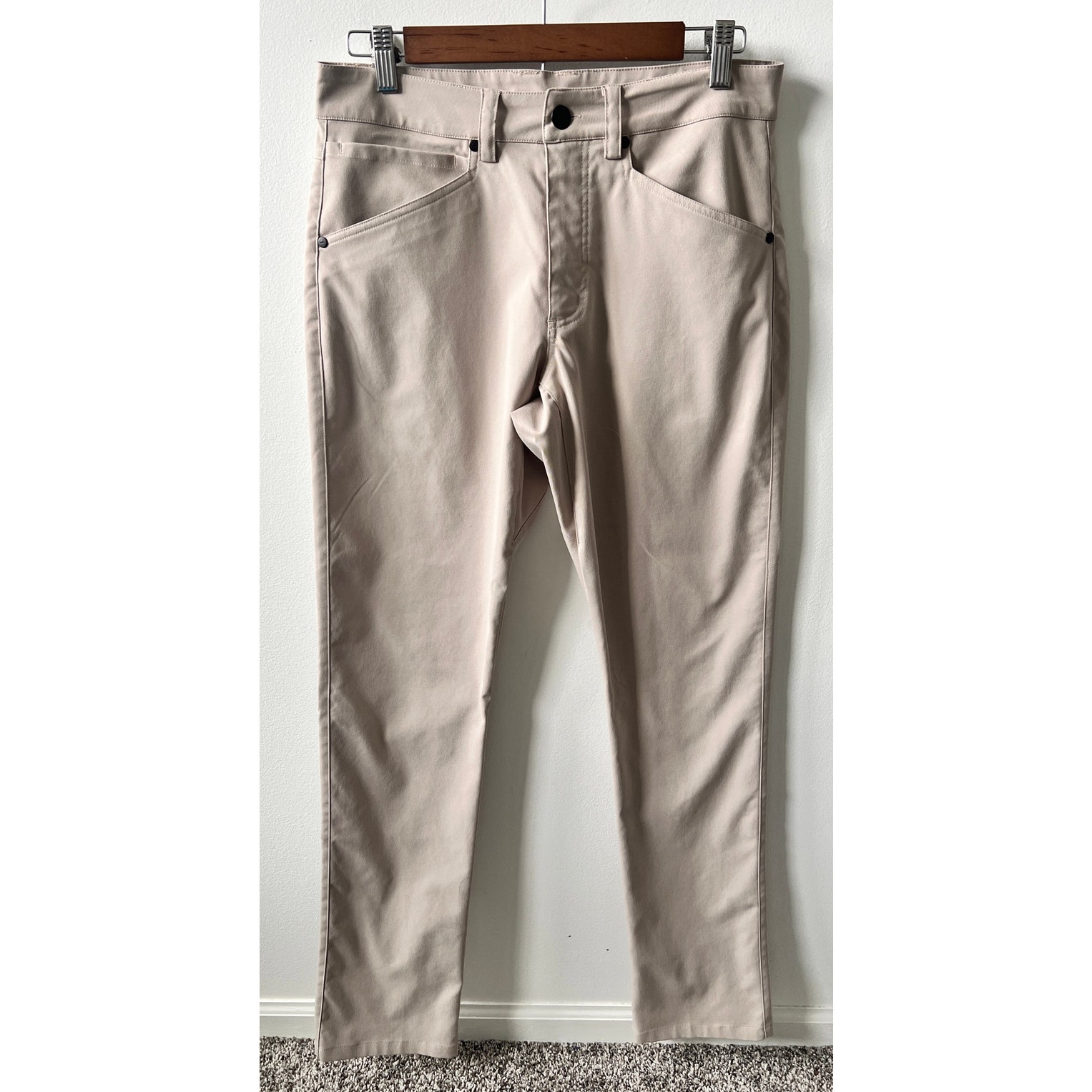 Myles Make Moves tour pant size small