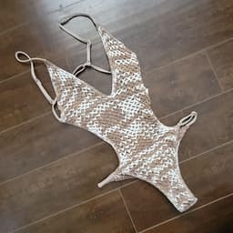 Item photo preview #3