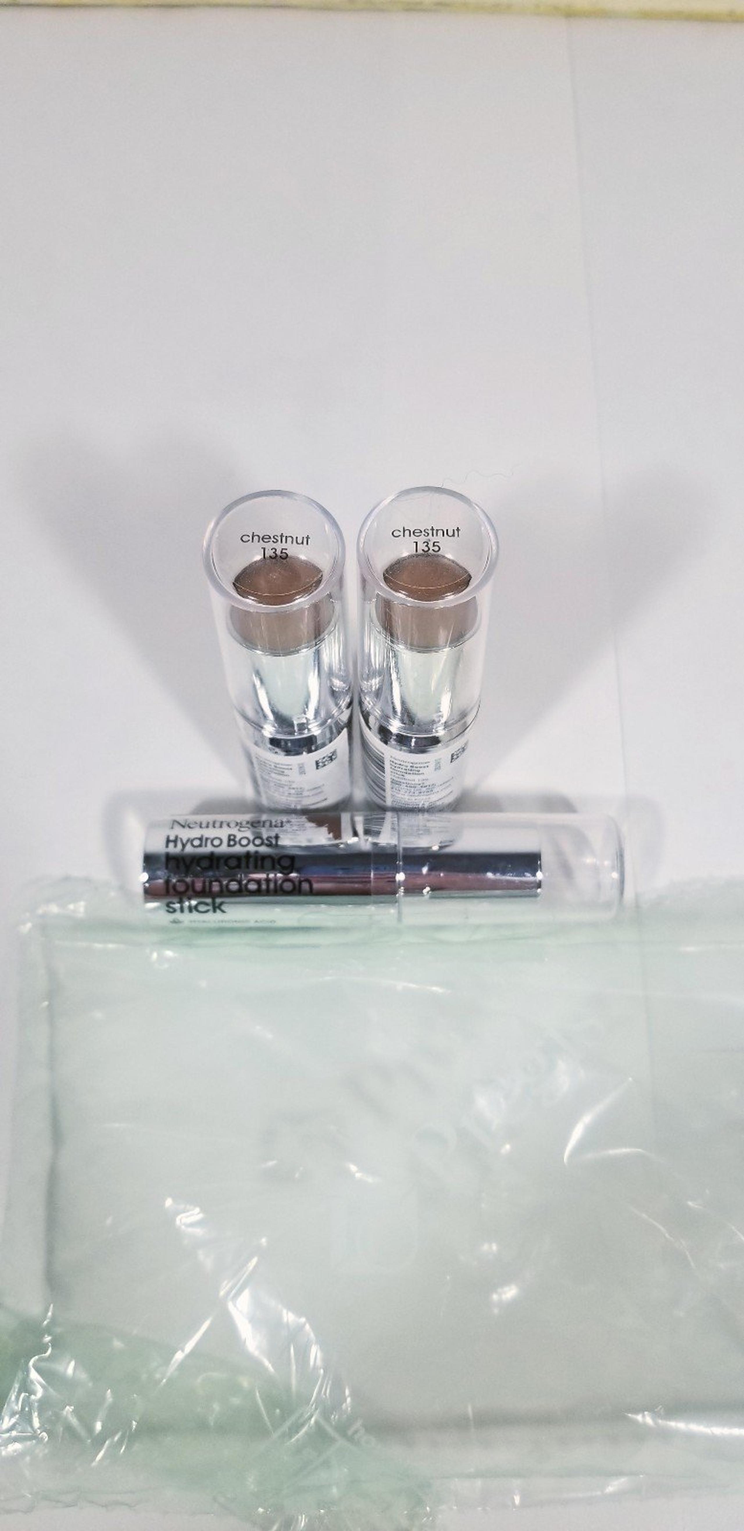 Neutrogena 135 Chestnut Hydro Boost Hydrating Foundation Stick 3 Piece Bundle