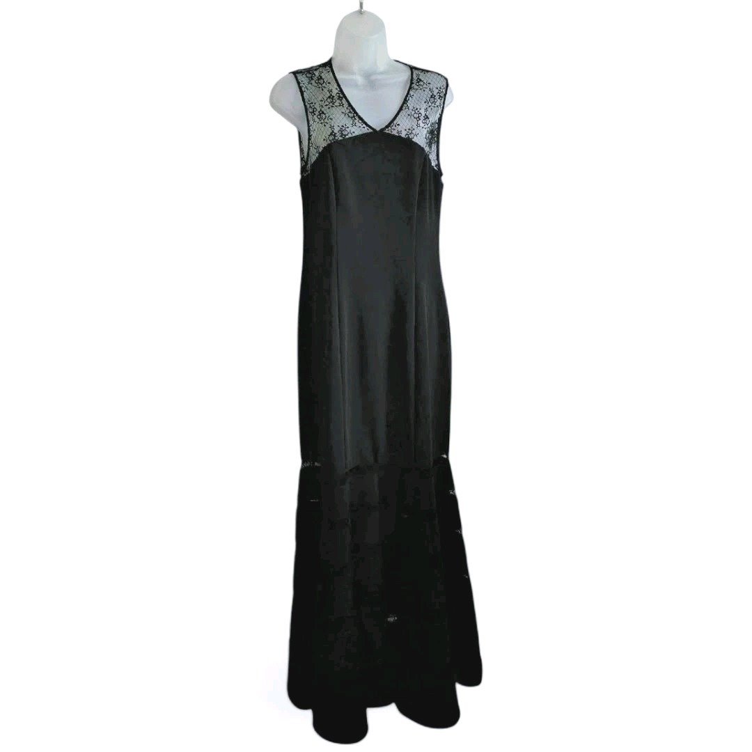 JS Collections Black Sleeveless Vee Neck Lace Illusion Mermaid Gown Size 10 EUC