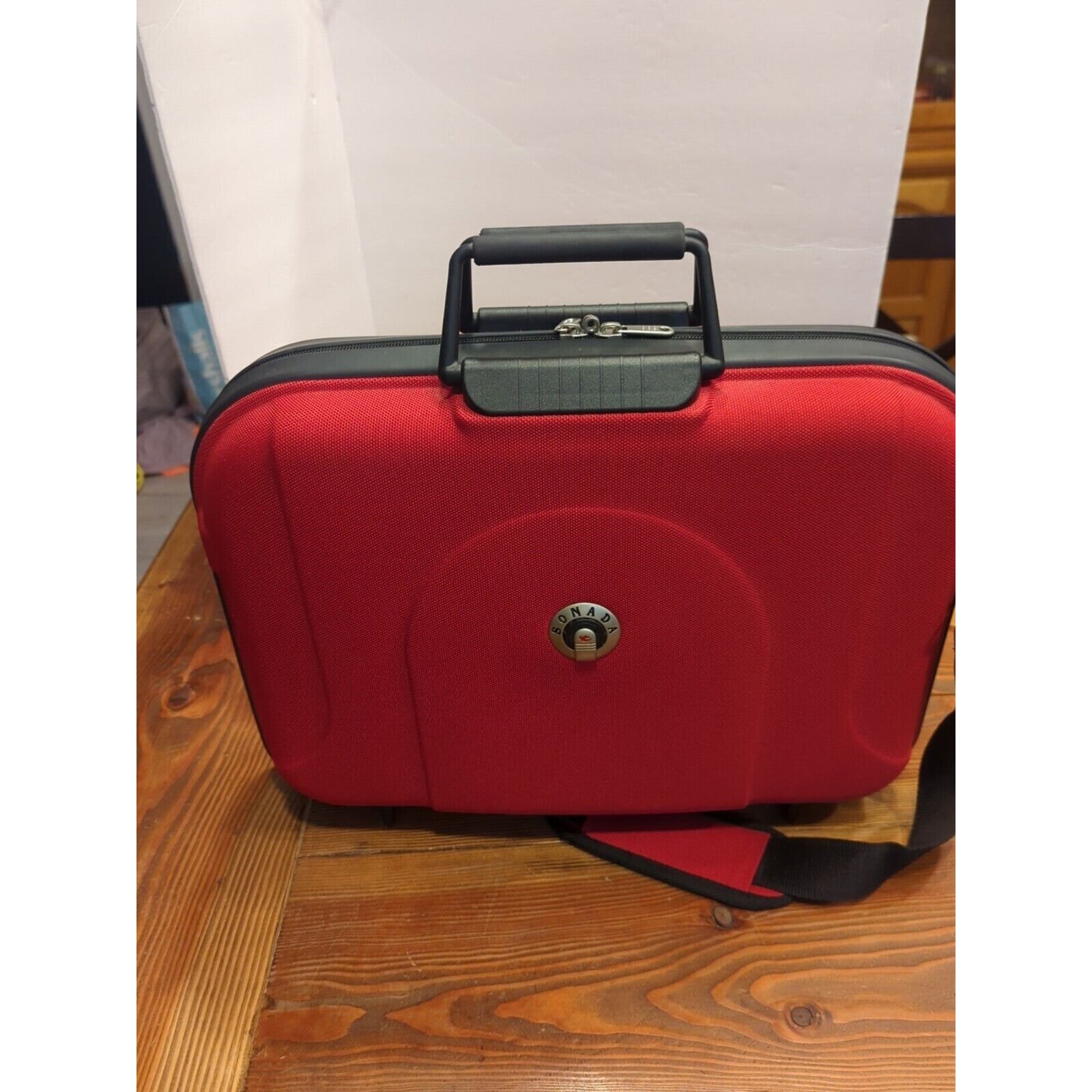 Classic Sonada Hardside Laptop Case Red And Black With Shoulder Strap