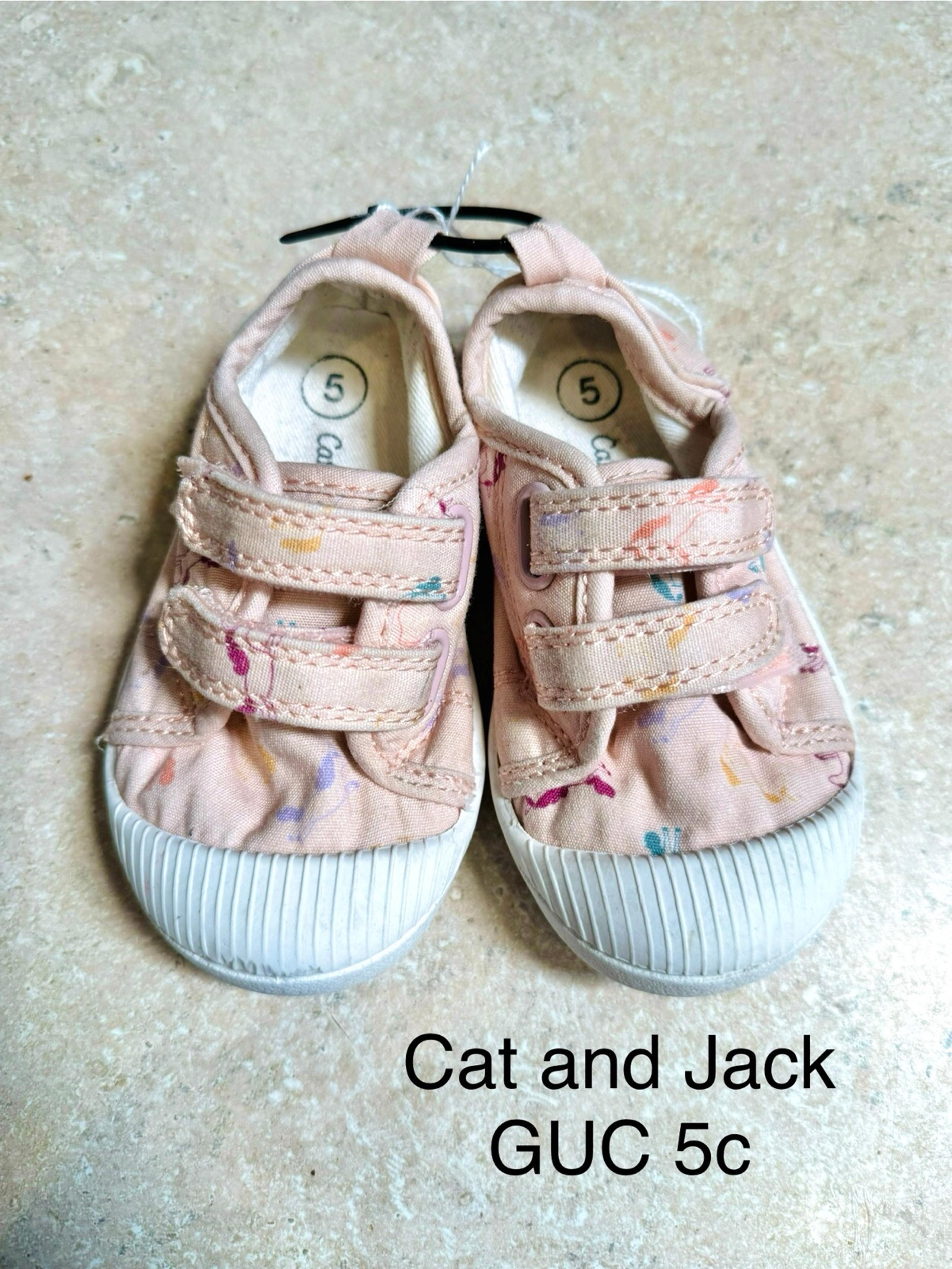 Cat and Jack bump toe shoes