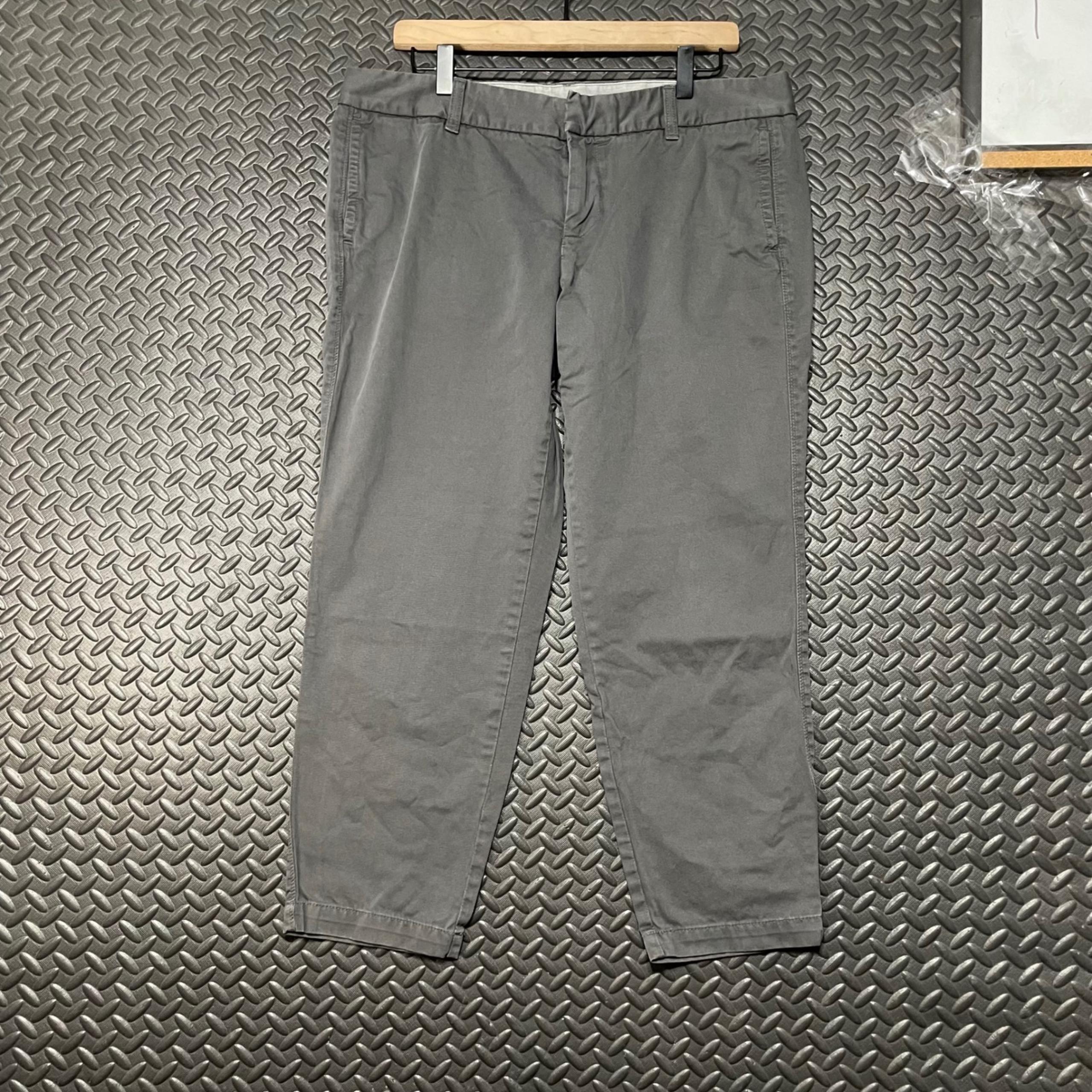 J. Crew Gray Broken In Scout Chino Capri Pants Women's Size 12 City Fit Casual - J.Crew