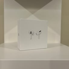 Apple AirPods Pro with Charging Case