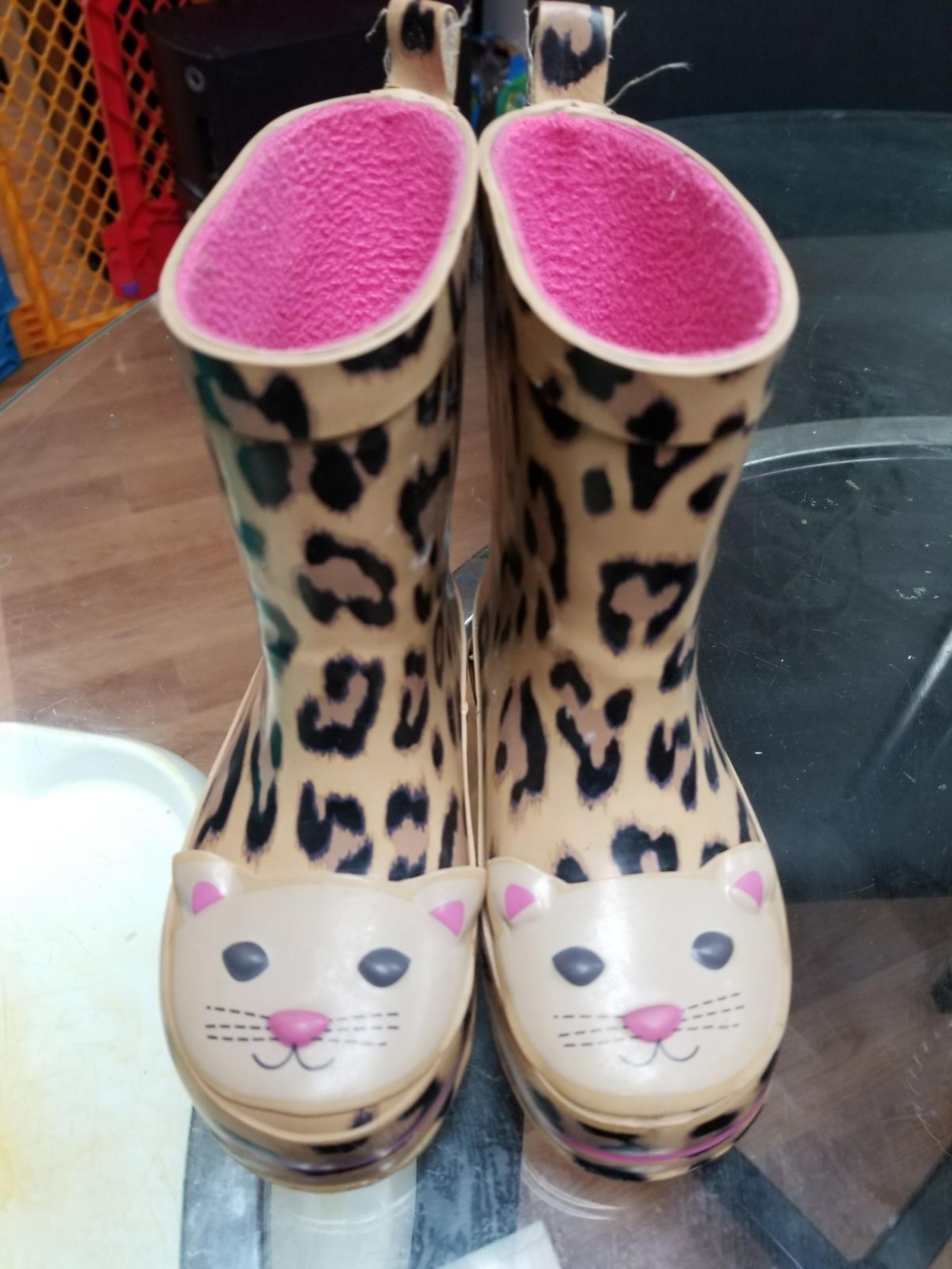 Gap fleece lined rain boots