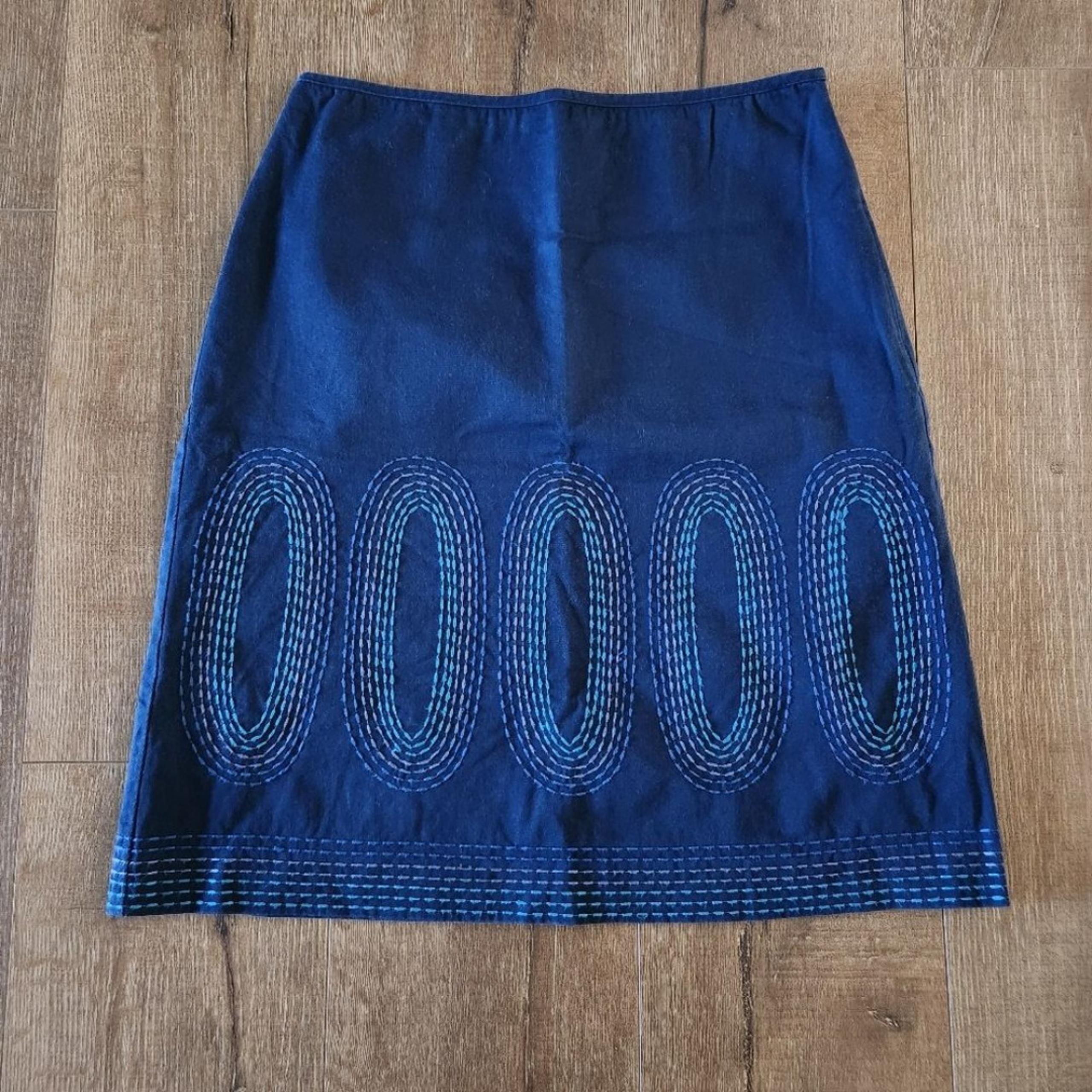 Boden women's navy embroidered A-line cotton skirt size 6R boho capsule office