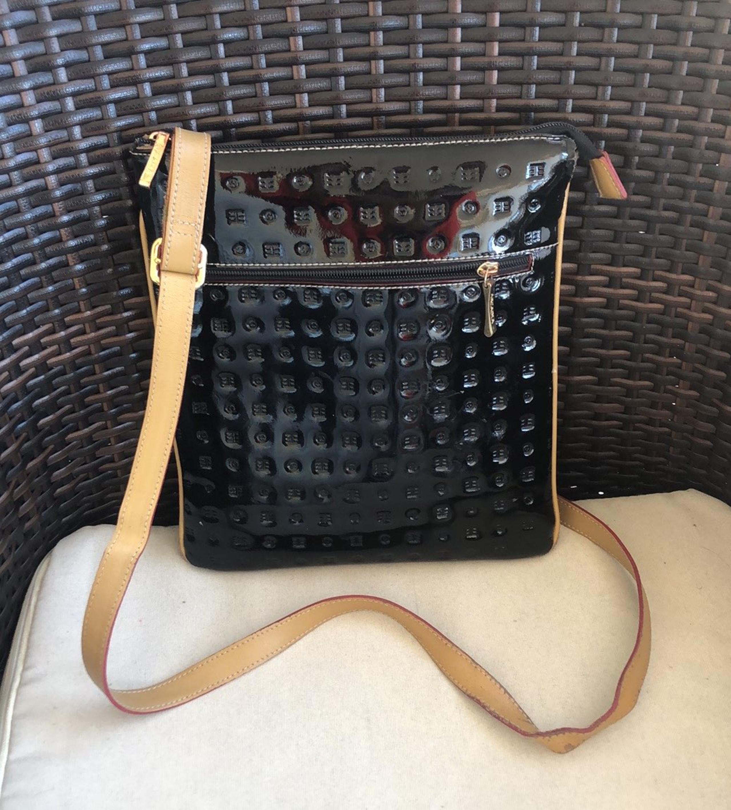Arcadia Black/TanPatent Leather Cross Body Bag
