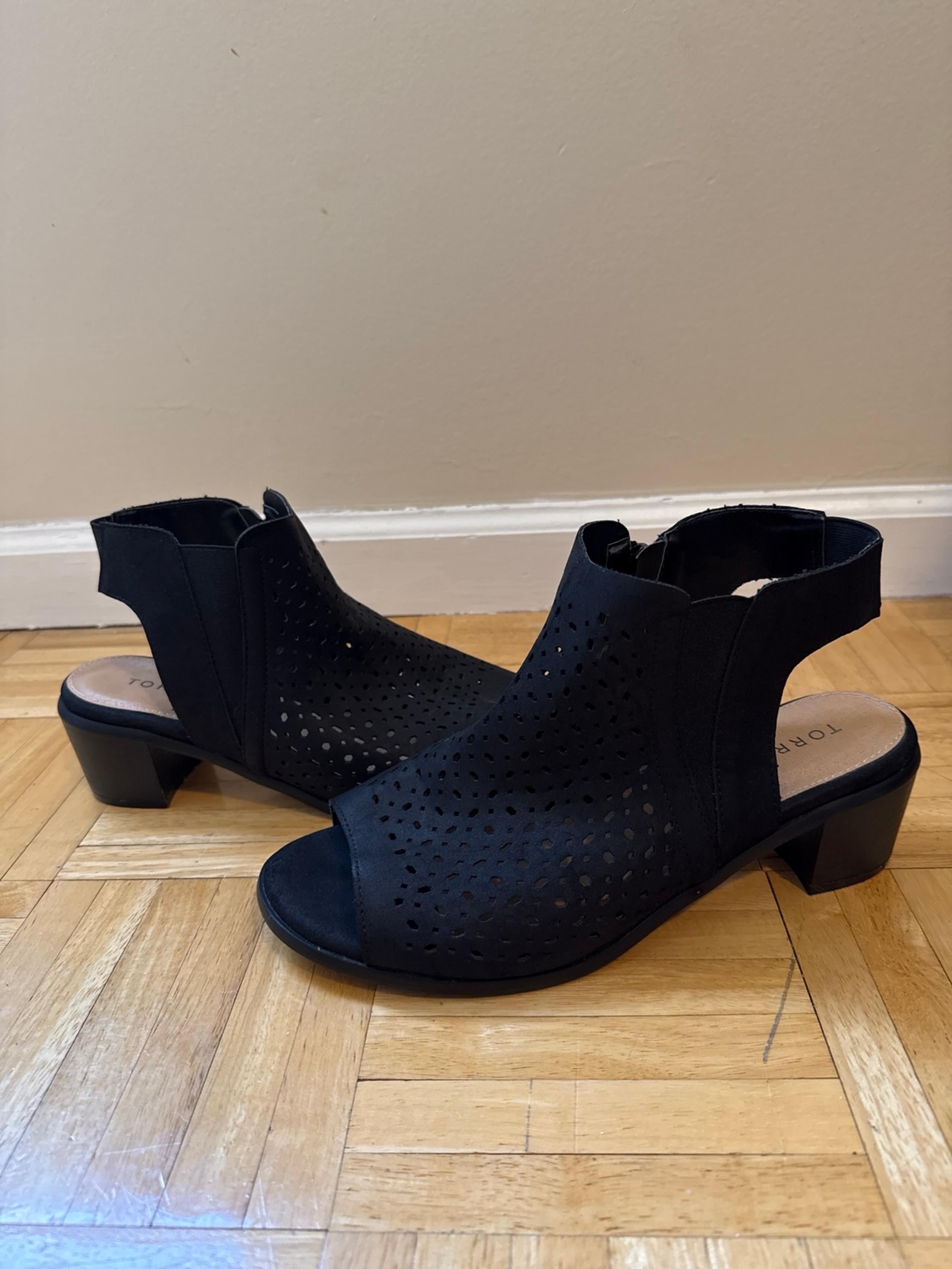 Torrid Black Sandals 9 Women’s