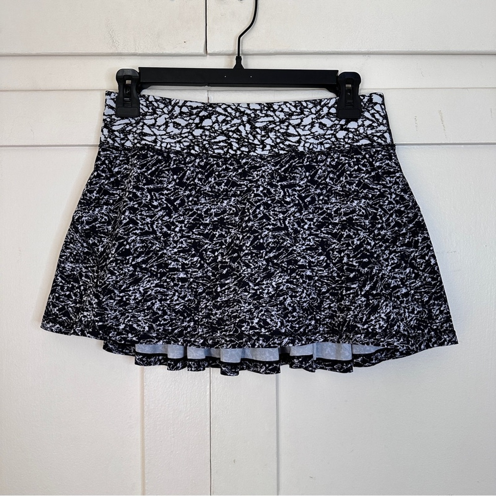 Lululemon Circuit Breaker Skirt In Iced Wave White Black 4