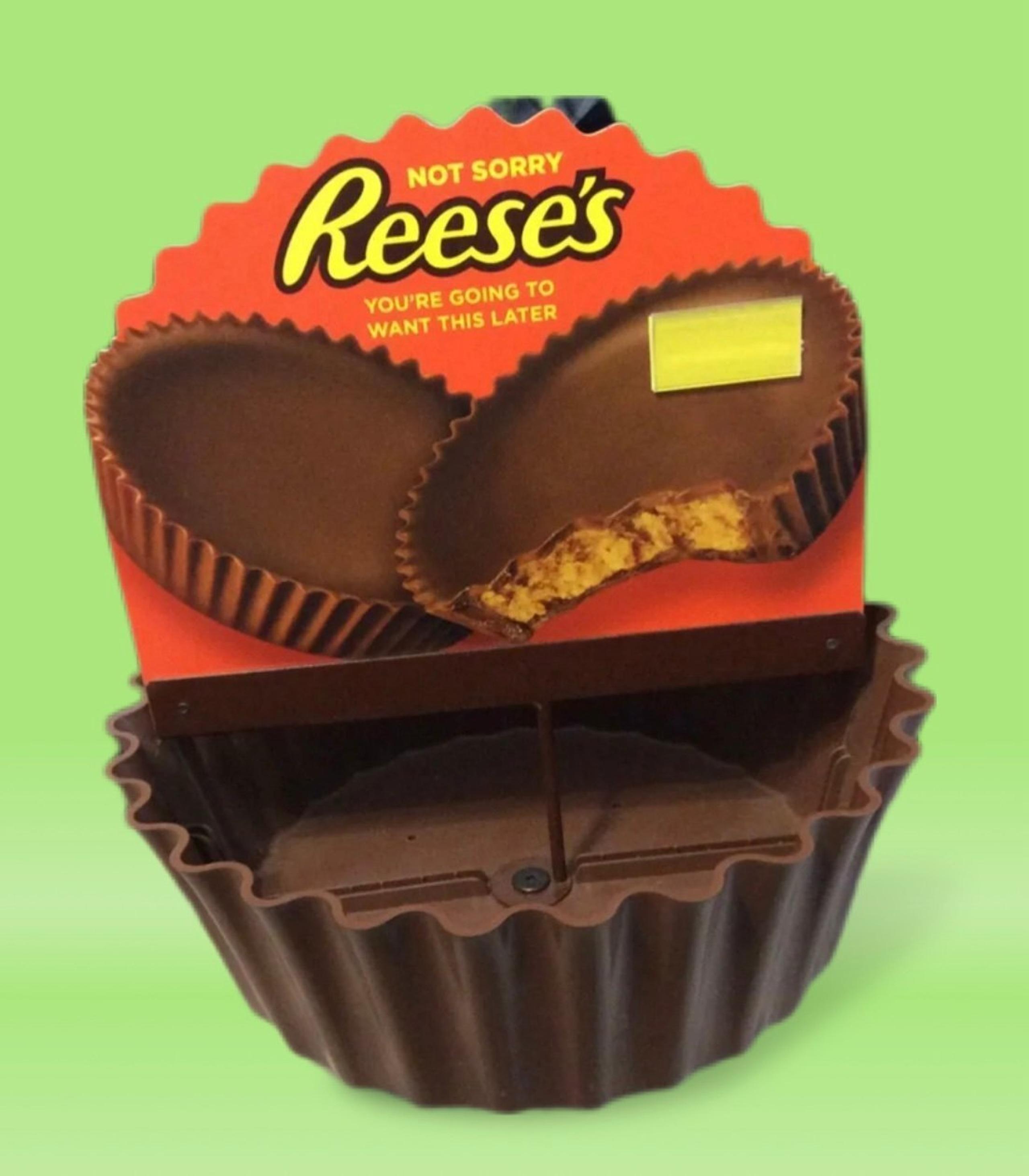 REESE’S PEANUT BUTTER CUPS CANDY BOWL STORE DISPLAY 12x12x5 COLLECTIBLE W SIGN!
