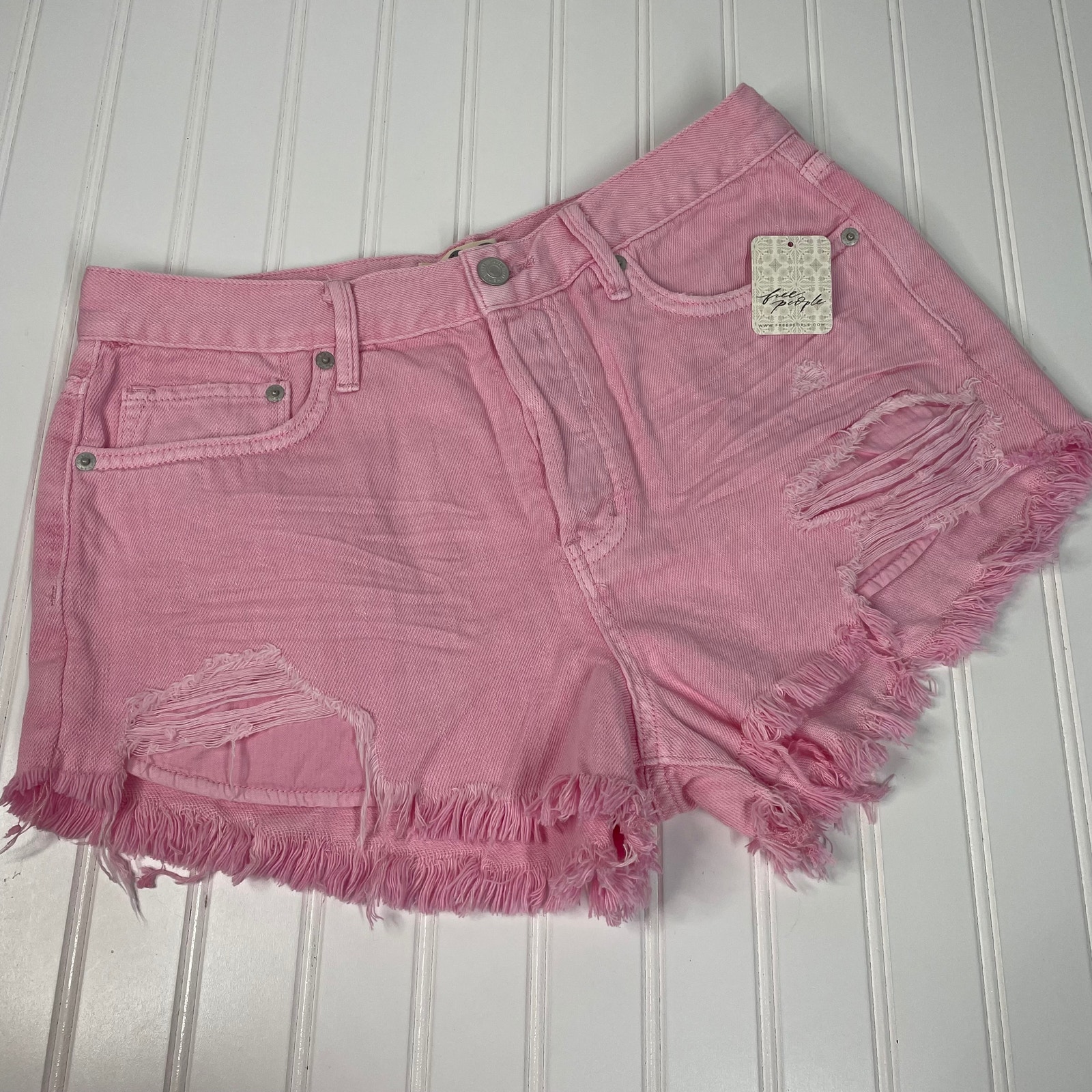 NWT Free People Women’s Pink Belt Lopped Distressed Bermuda Short Size 29