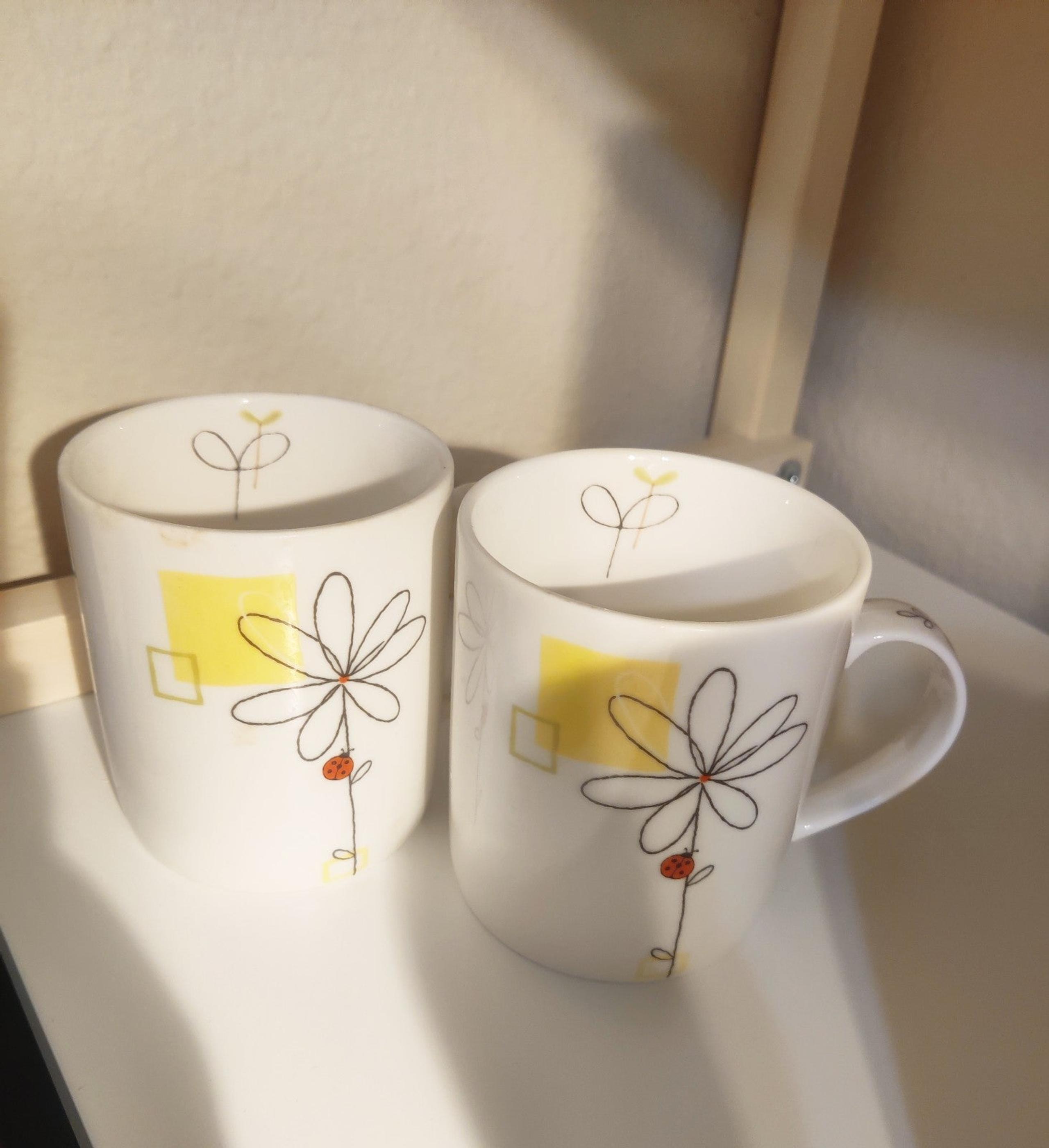 New White Flower Ladybug Motif Coffee Cups Mugs