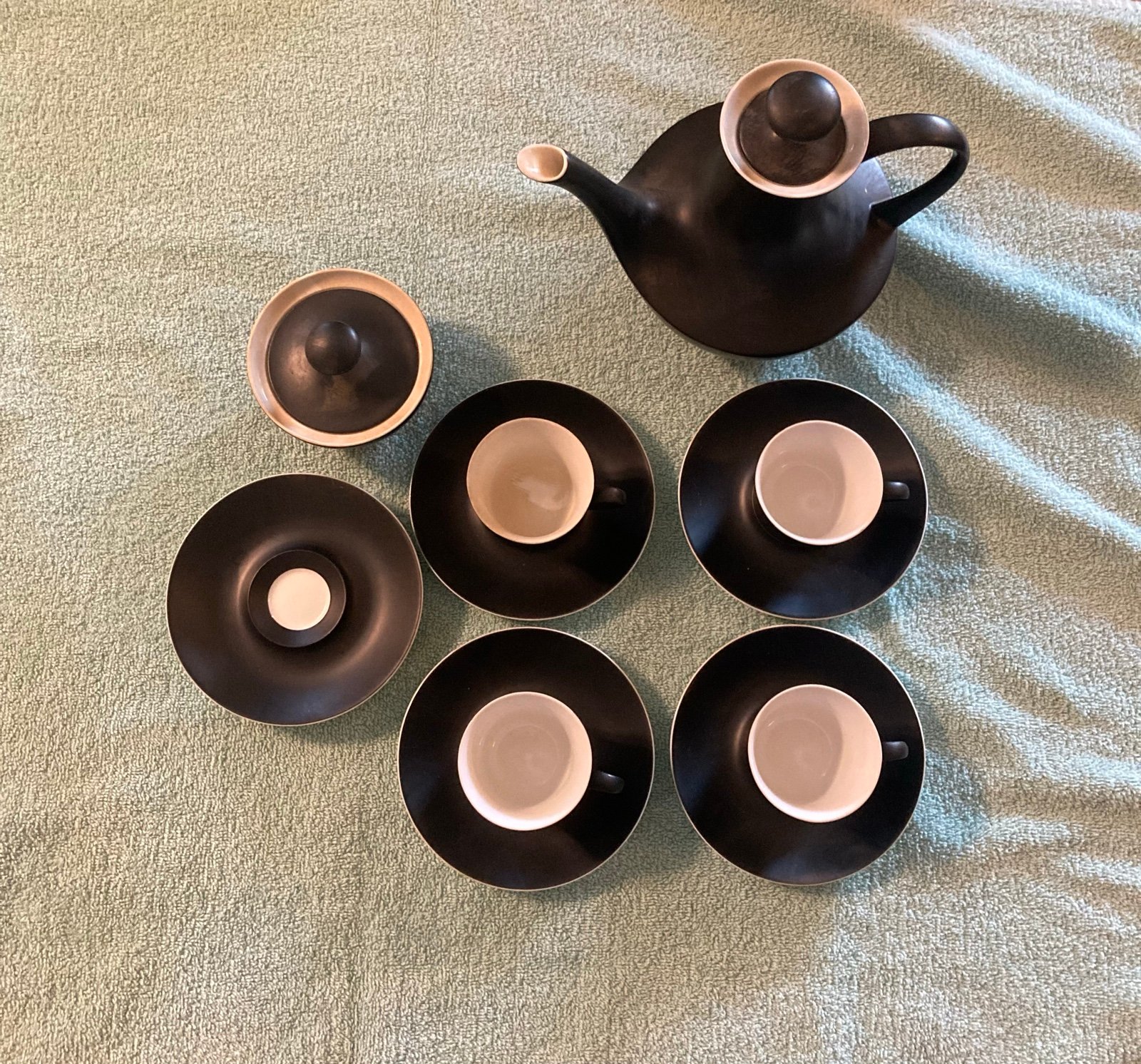 “Espana Noche” Demitasse/Tea Set Gerald Gulotta Designer/Block in Bidasoa Spain