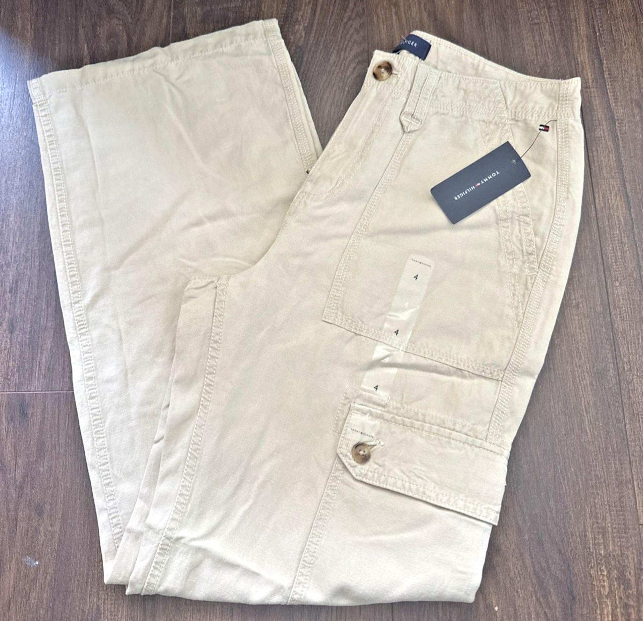 Tommy Hilfiger Women's Solid Festival Cargo Pants Beige Size 4