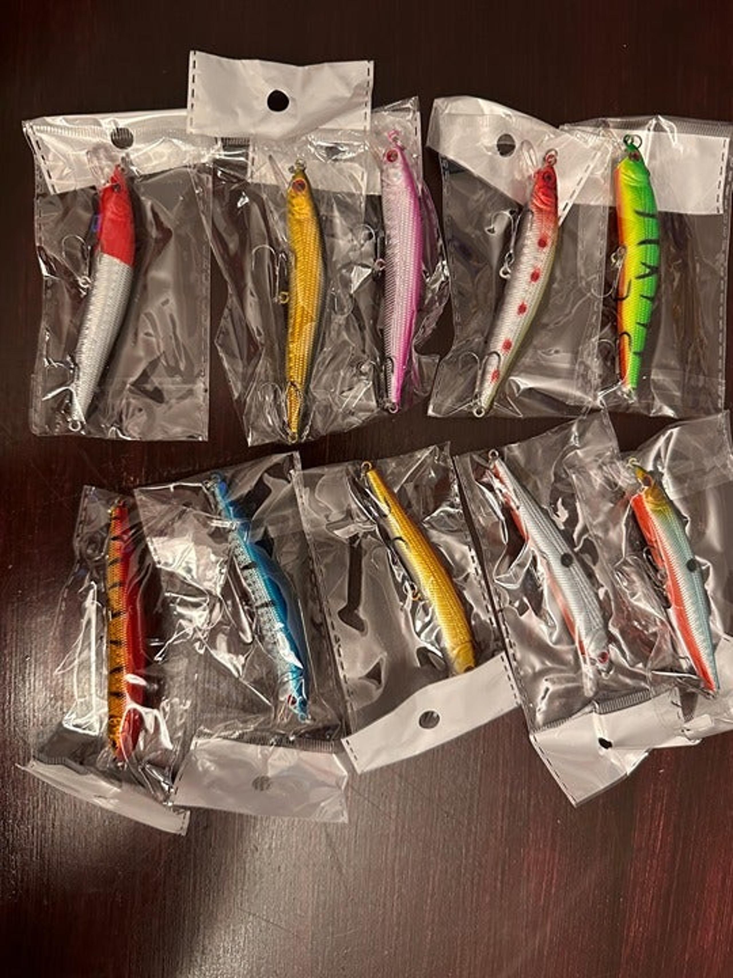 10pc Fishing Lure W/ Rattle Bead