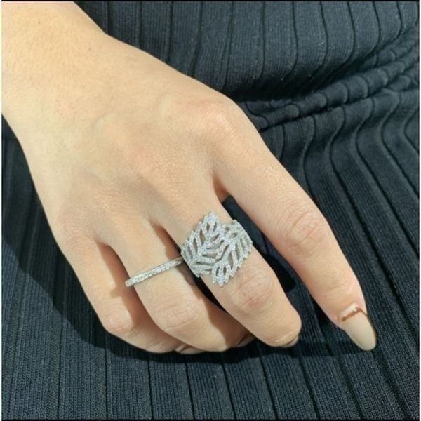 Beautiful 925 Sterling Silver Leafs Ring