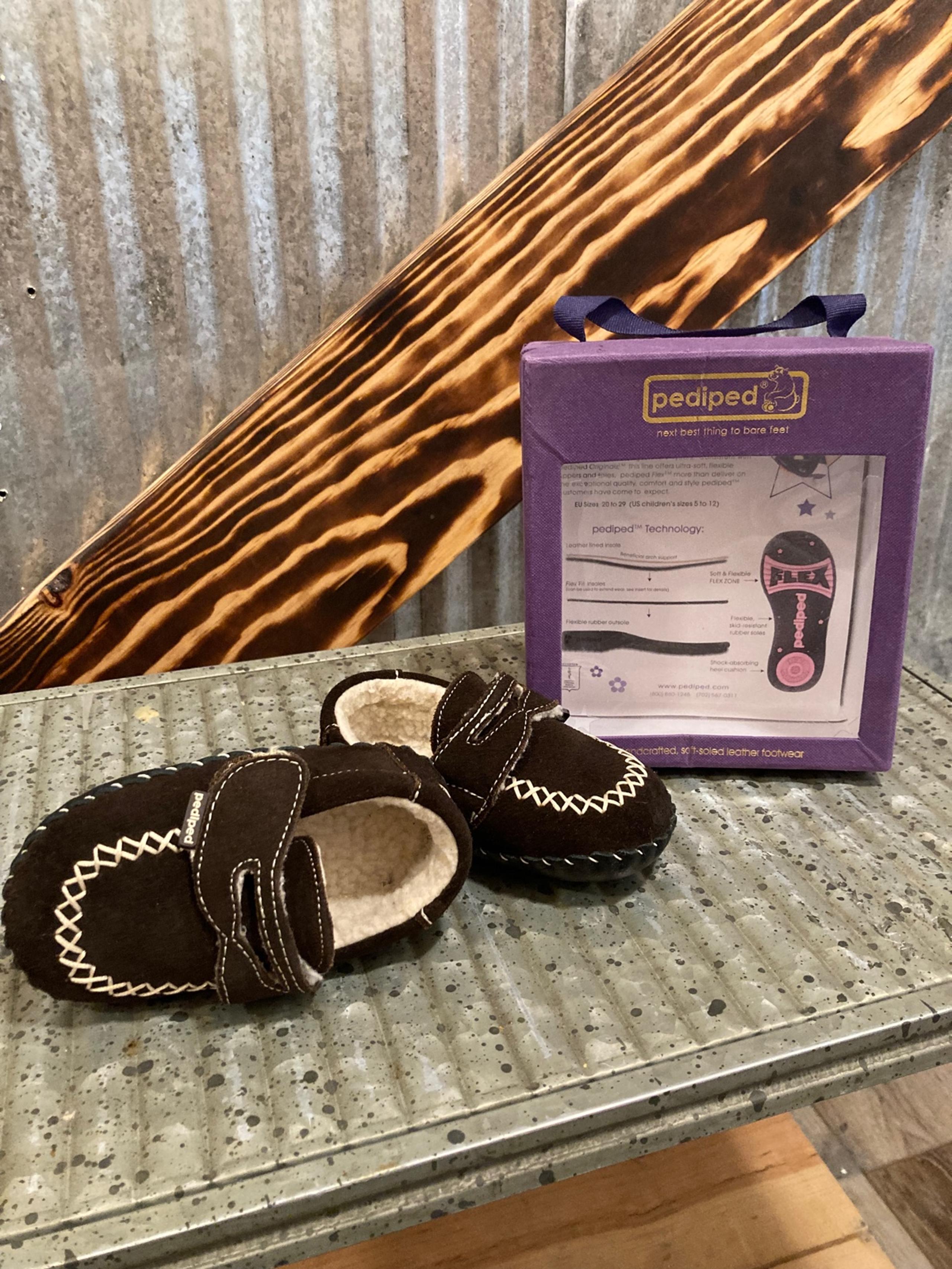 Leather baby loafers