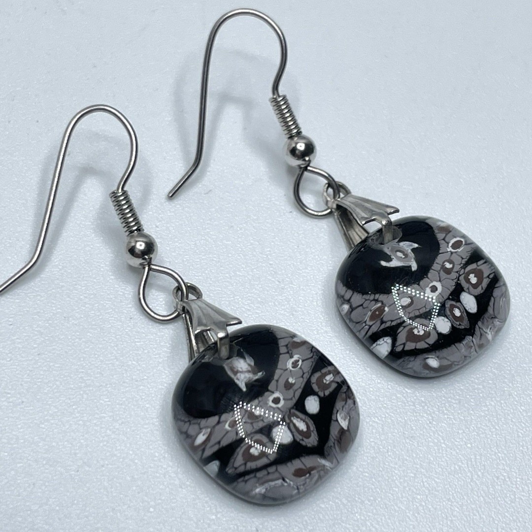 Cute Black Gray Murano Glass Beaded Silvertone Dangle Earrings Boho Unique