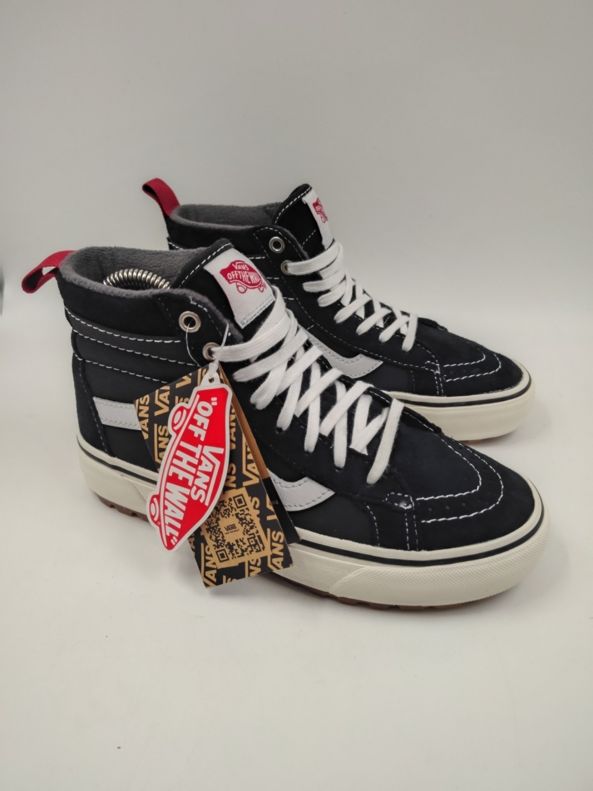 VANS Off the Wall Women's Size 6.5 Black High Top Hydrogaurd Wrap Skate Sneakers