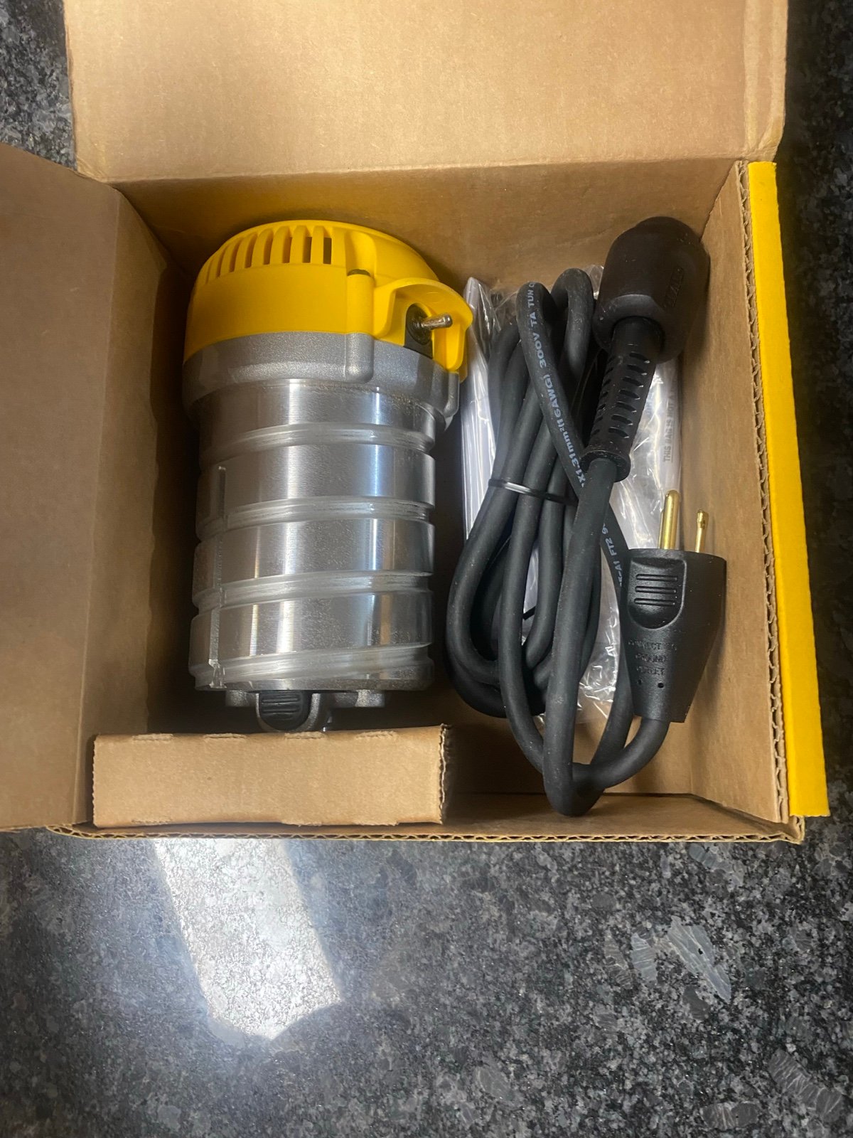 DeWALT router motor 2 1/4 horse power MOTOR ONLY