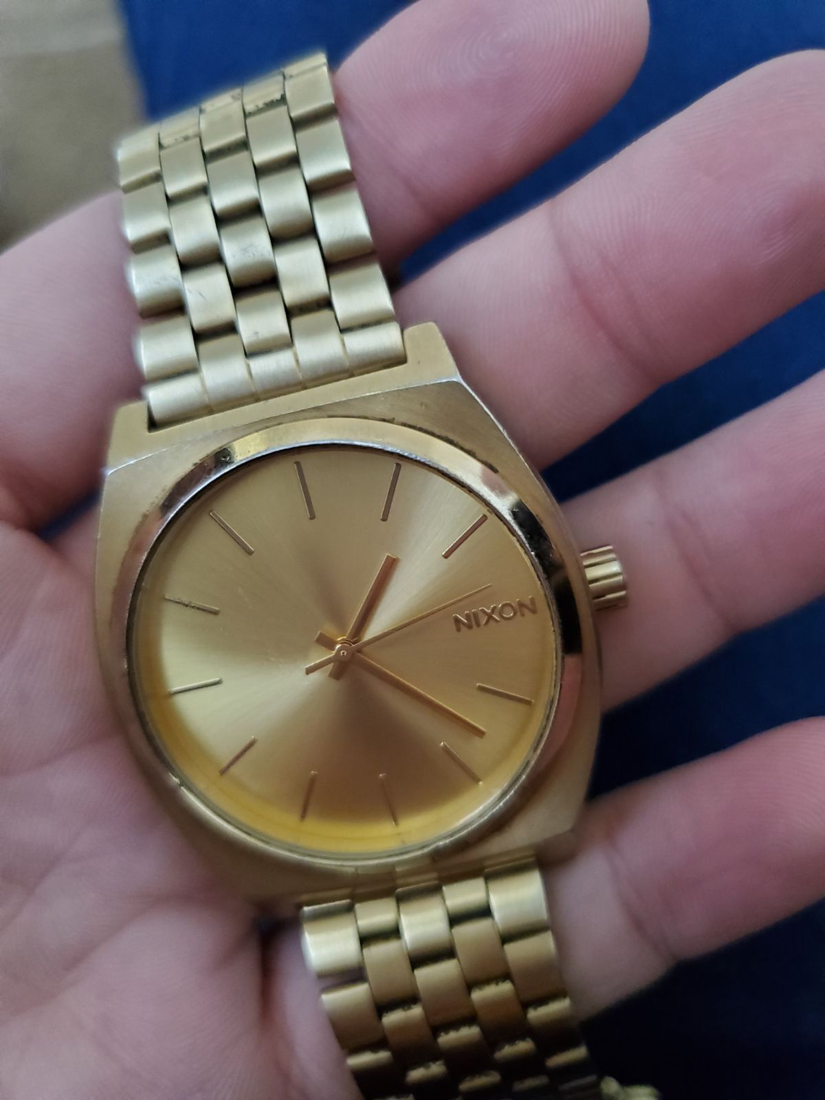 Nixon watch