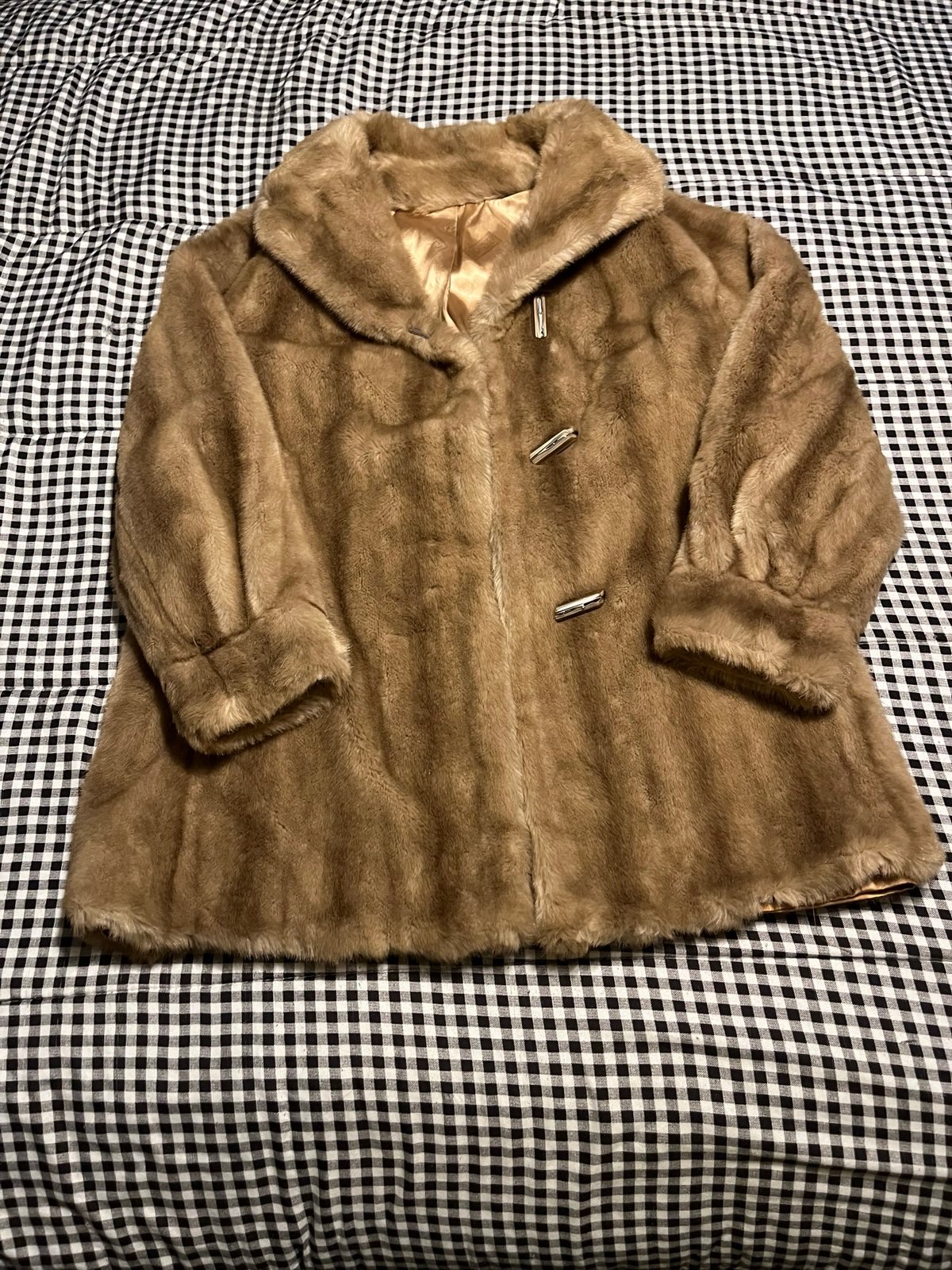 Vintage Dubrowsky & Perlbinder Woman’s Fur Coat size 12