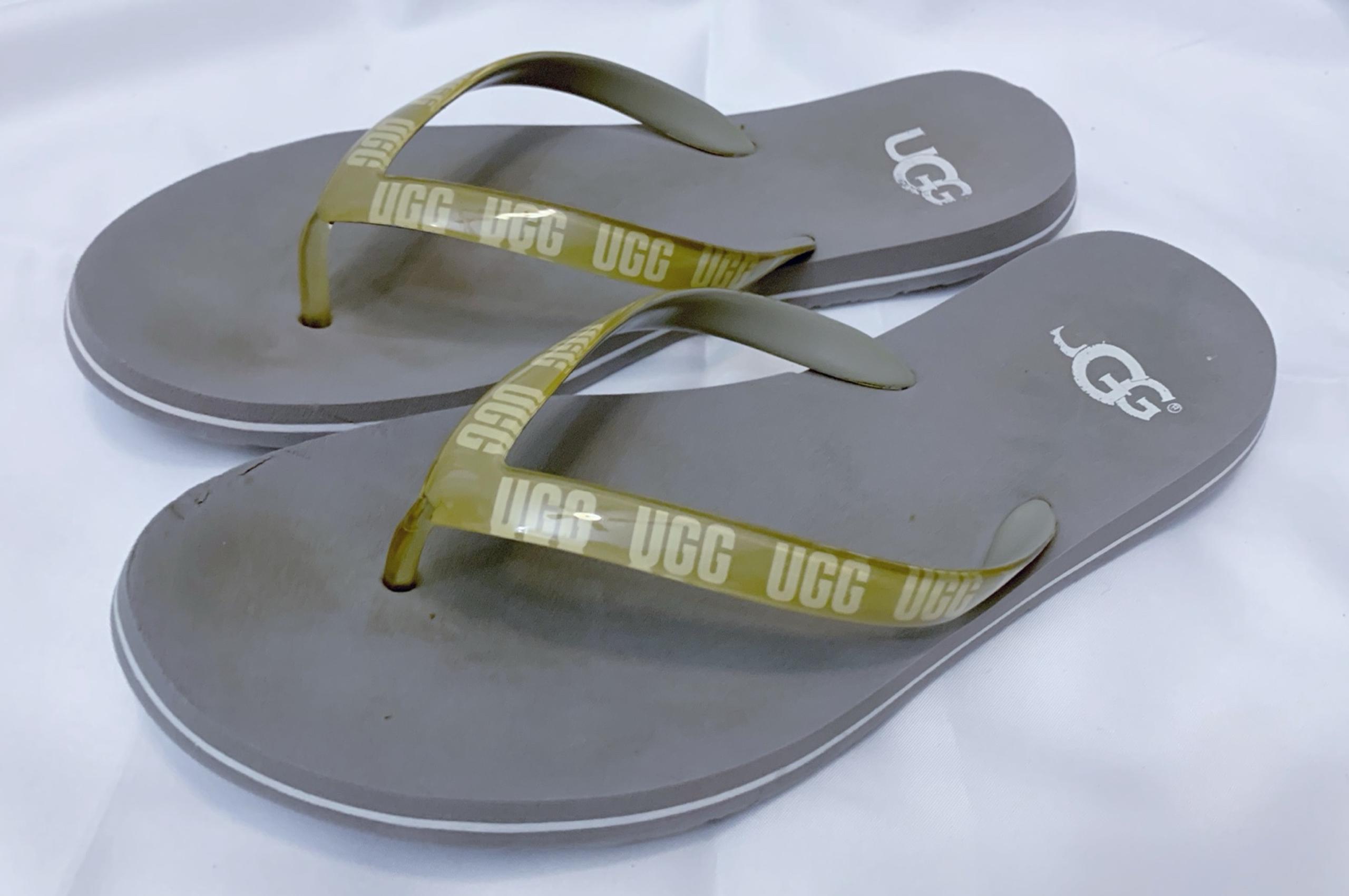 UGG Flip Flop Sandals Women Size 9 Slip On