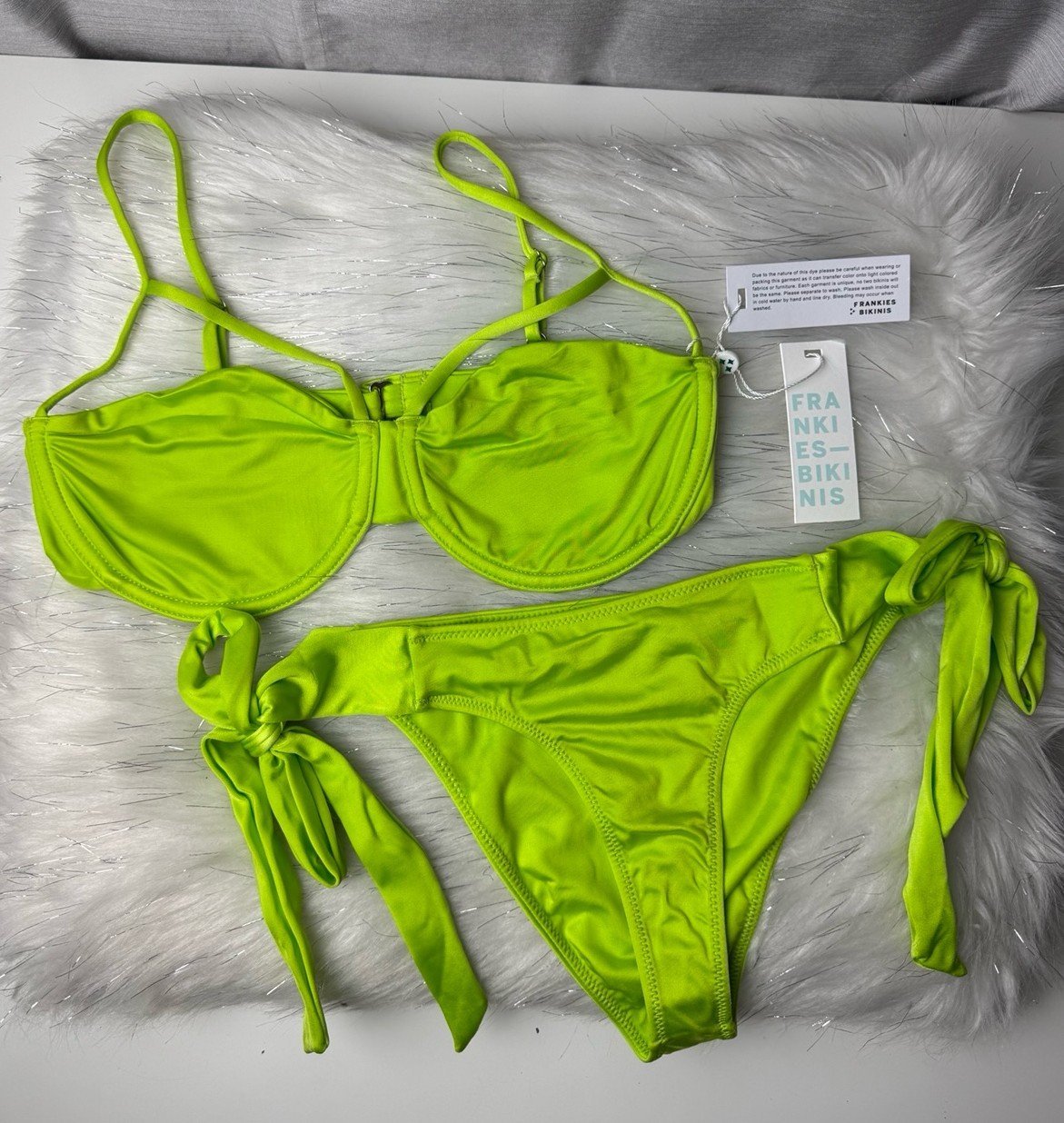 FRANKIES BIKINIS slime neon green bikini set. SIZE: M