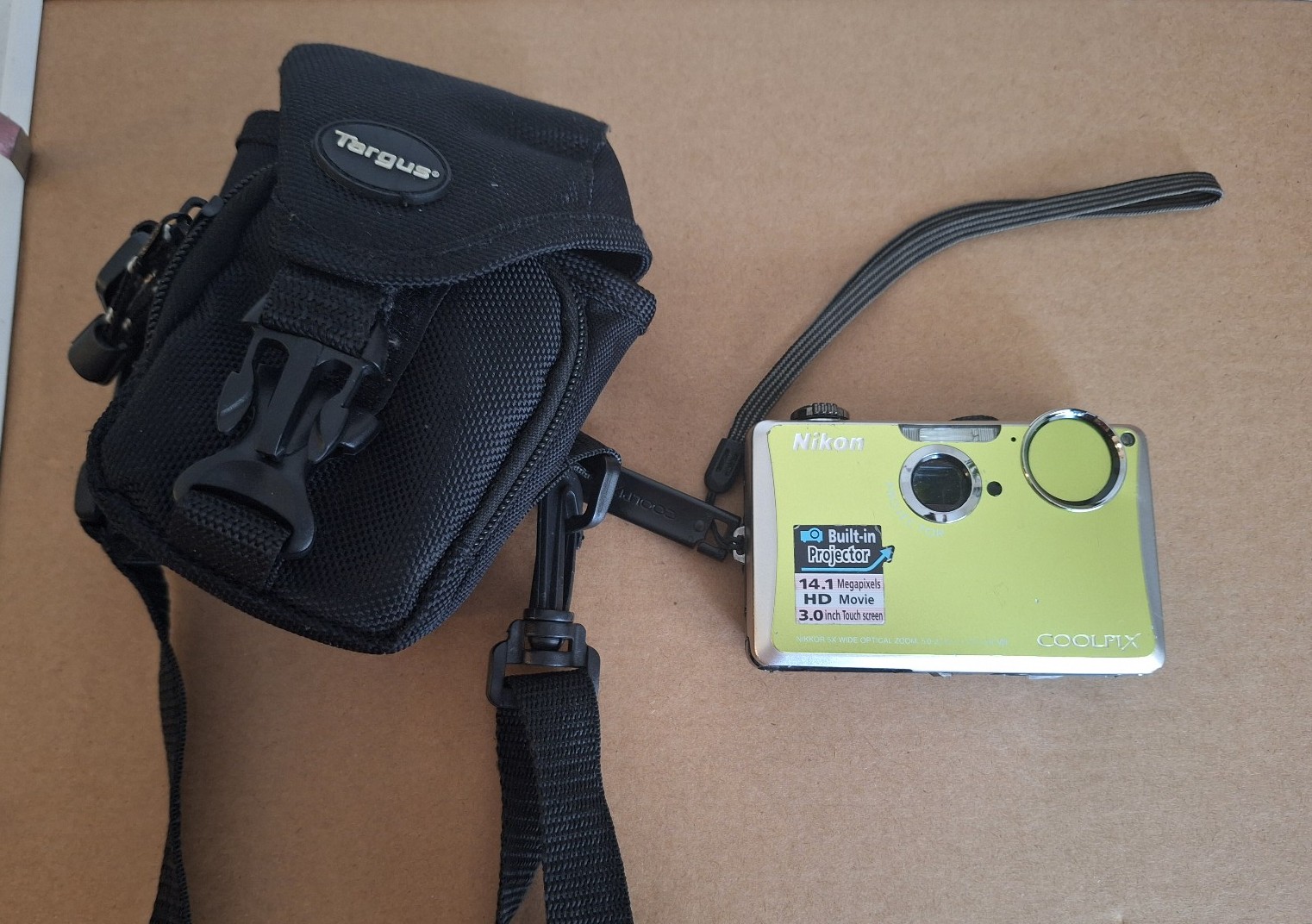 Nikon Coolpix S1100PJ Projector Camera