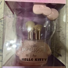 Hello Kitty impressions makeup brush holder