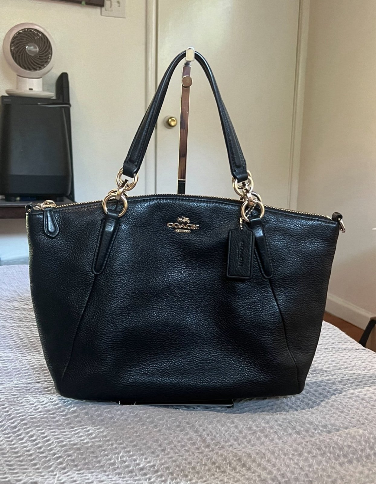 Coach Kelsey Crossbody Black Pebbled Leather Handbag EUC **RATED 5⭐️Seller**