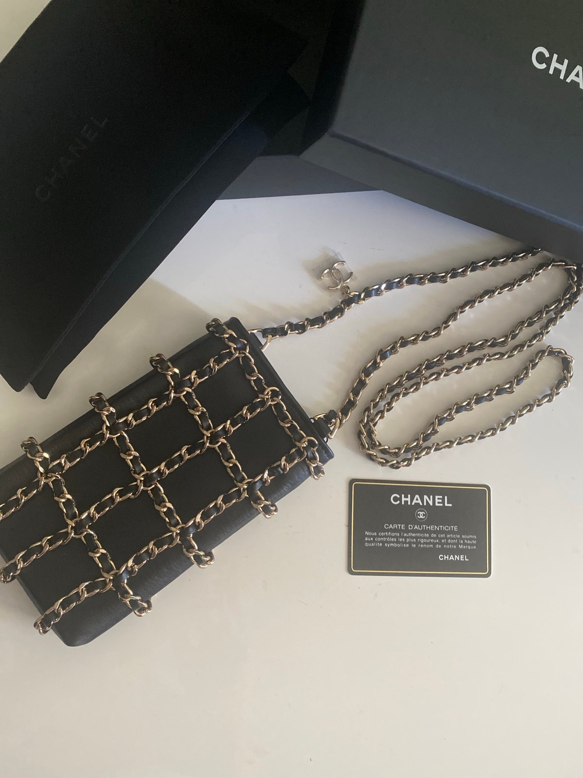 CHANEL O- phone holder with chain