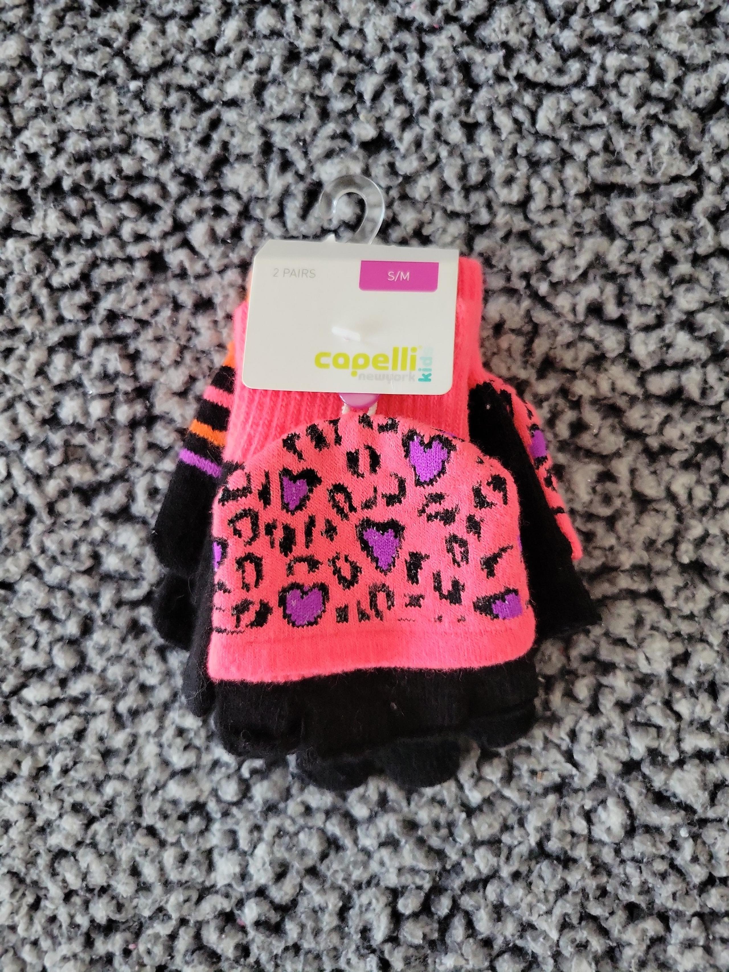 Girls winter gloves age 4-7 yrs