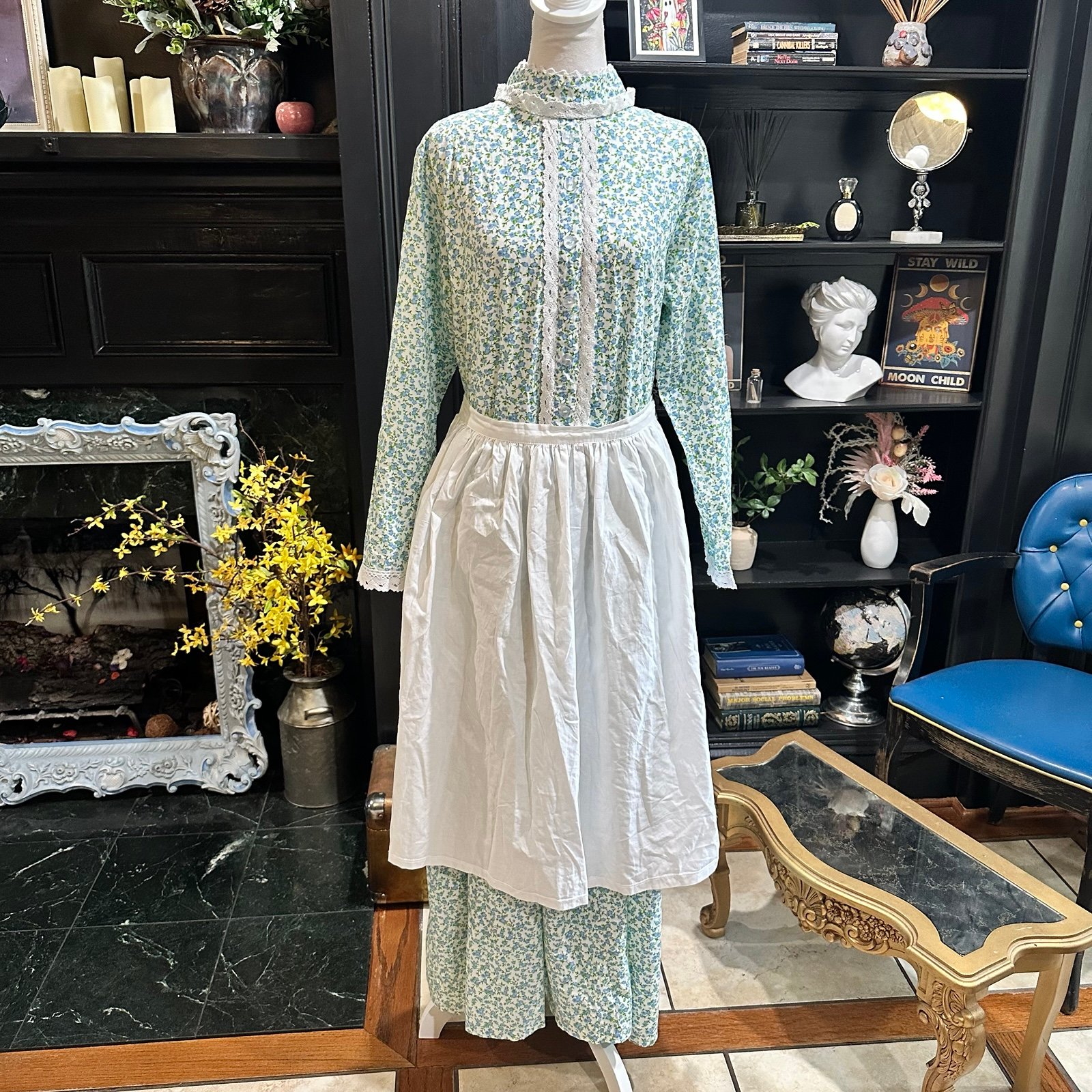 Colonial/Pioneer Dress with Apron Size Large