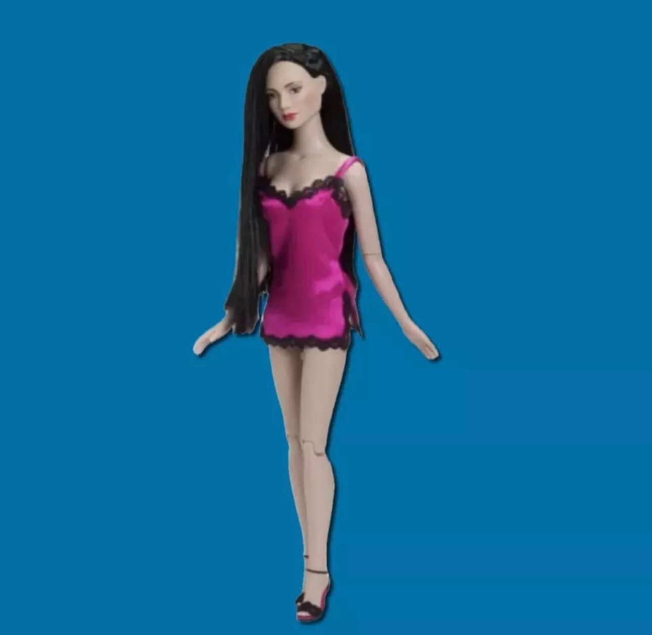 TONNER RTW ANGELINA 16” FASHION DOLL-EXCLUSIVE TO DREAM DOLLS GALLERY