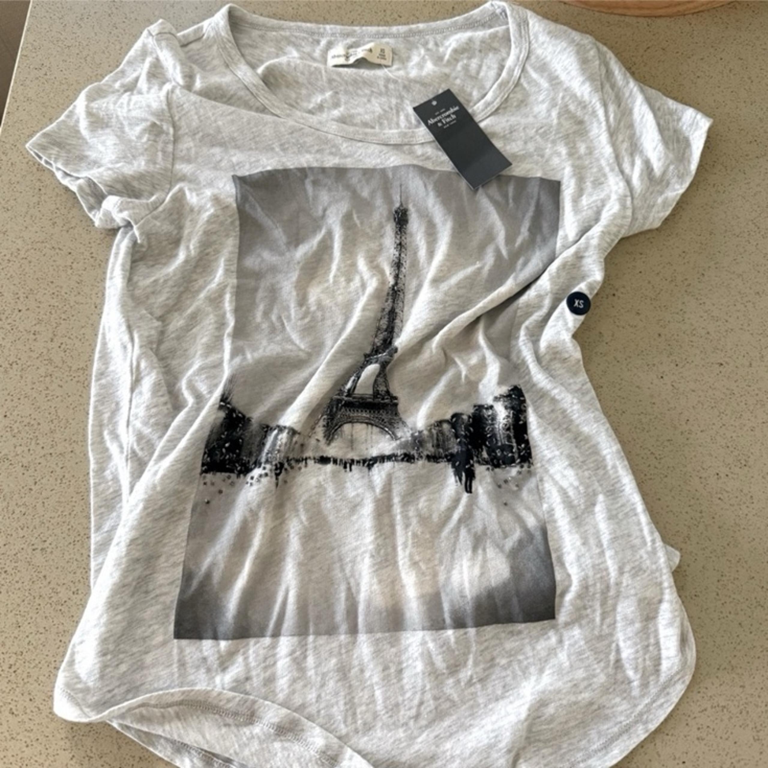Abercrombie & Fitch Eiffel Tower T Shirt