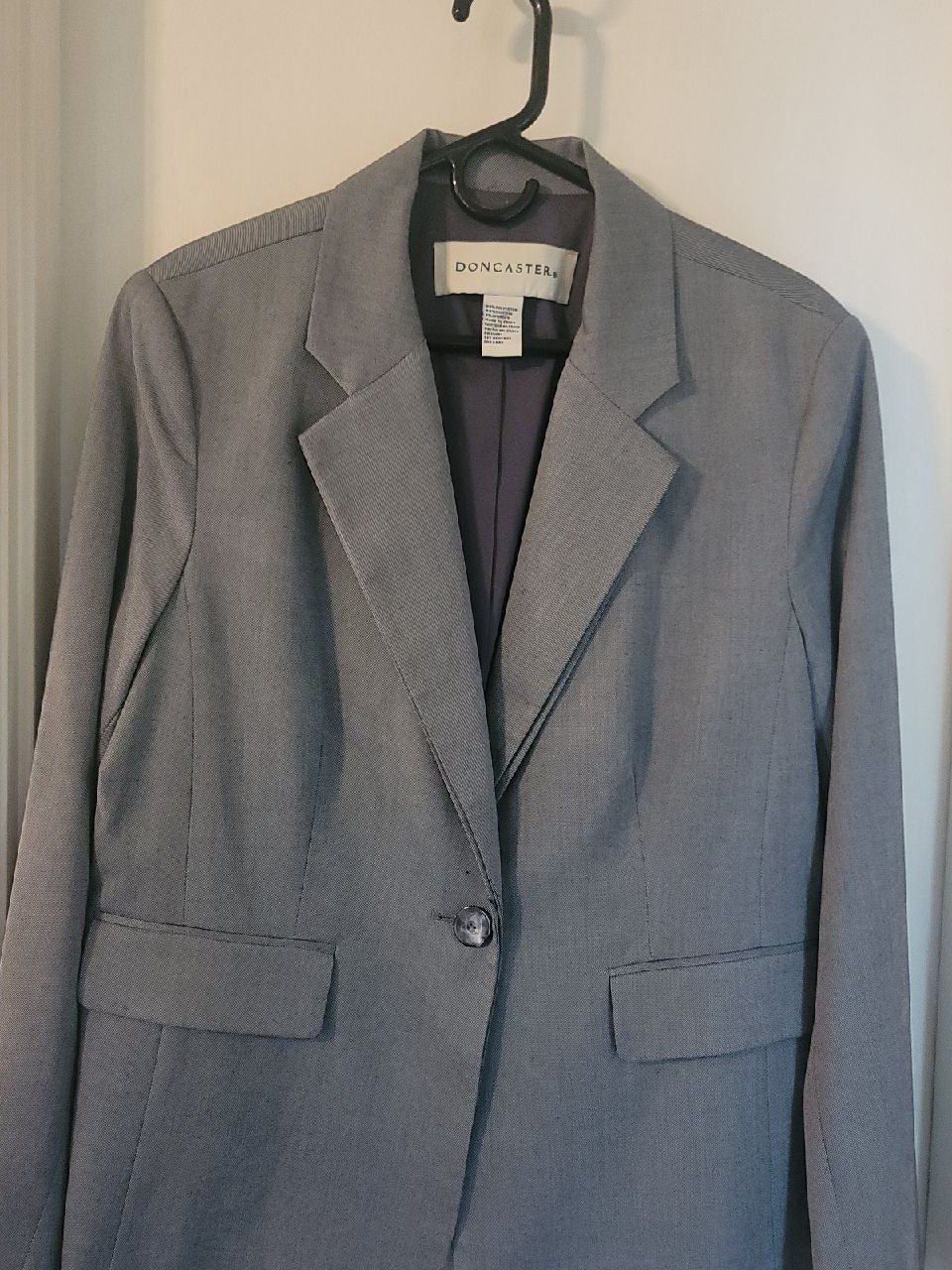 DONCASTER SUIT