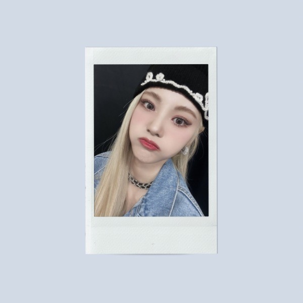 Jinsoul Polaroid (ARTMS)
