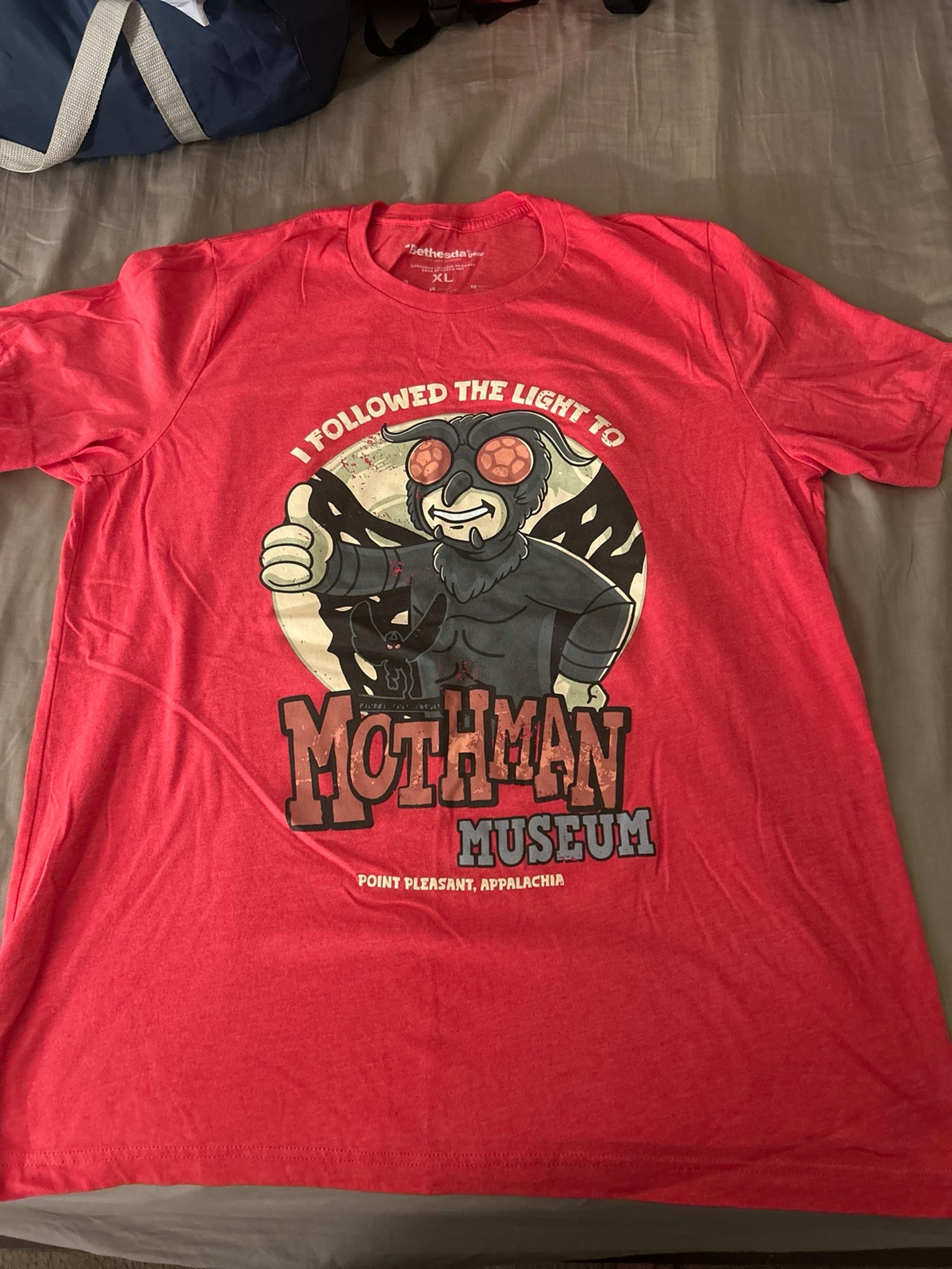 FALLOUT MOTHMAN MUSEUM TEE