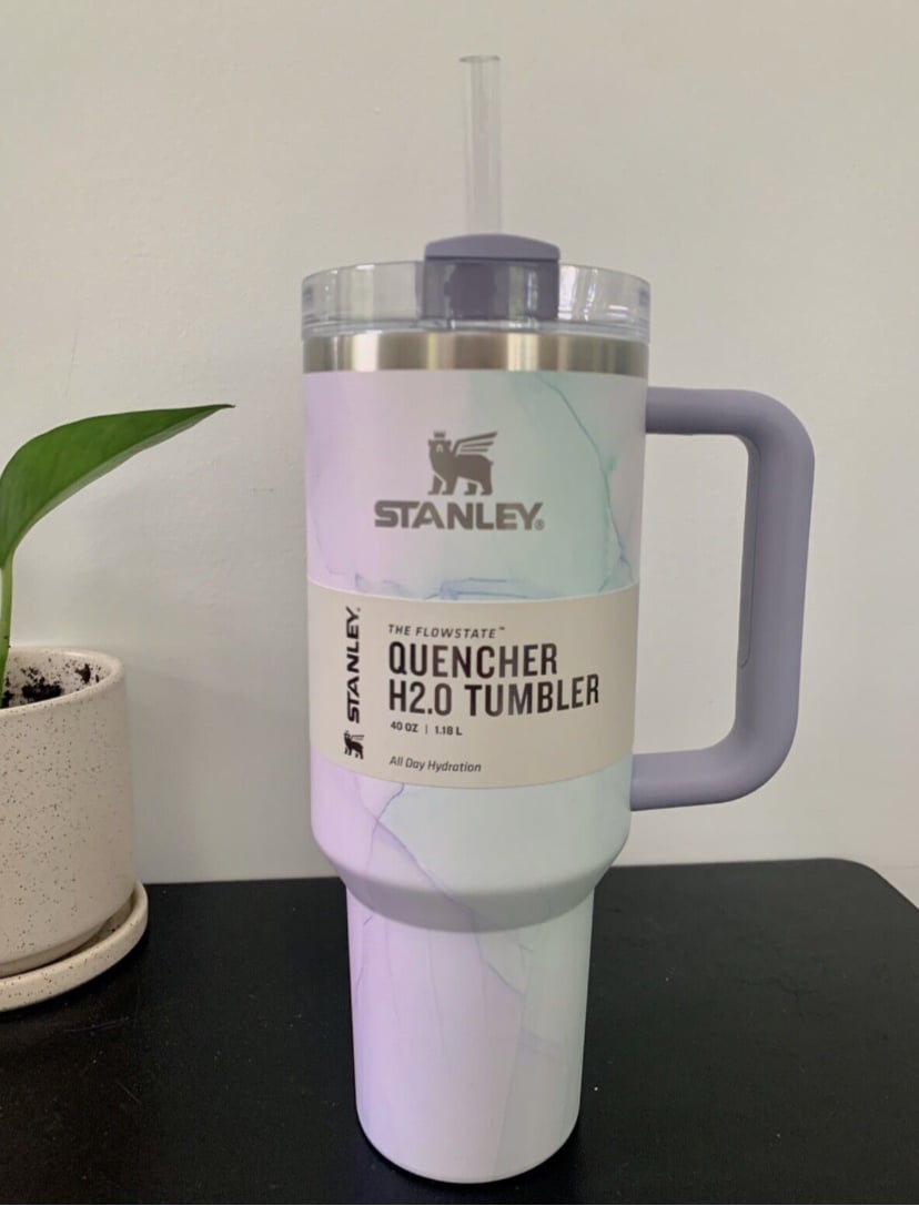 Stanley 40oz H2.0 Flowstate Quencher Tumbler- Watercolor Dusk