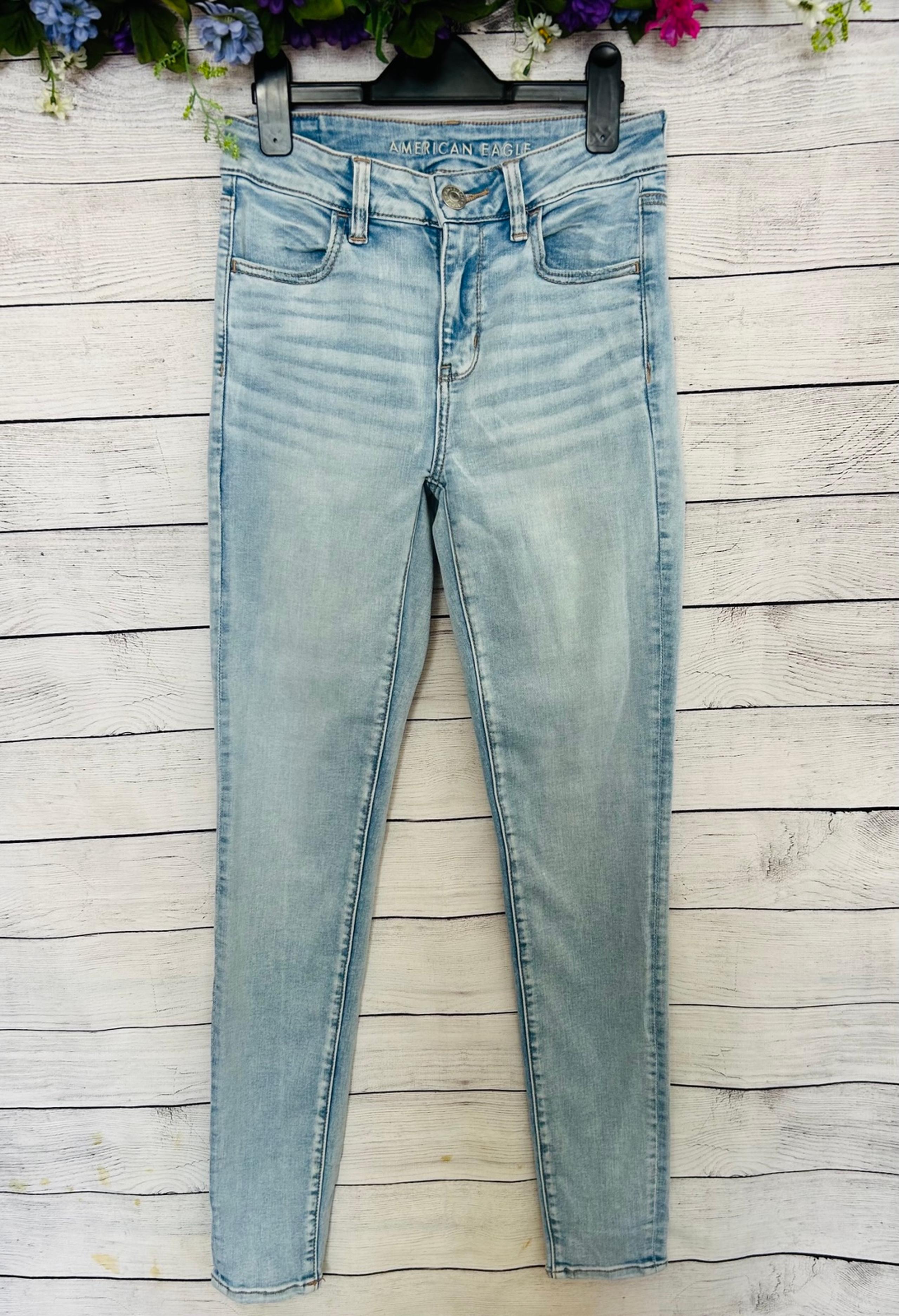 American Eagle Women’s Light Wash Next Level Stretch Hi-Rise Jegging Size 4 Long
