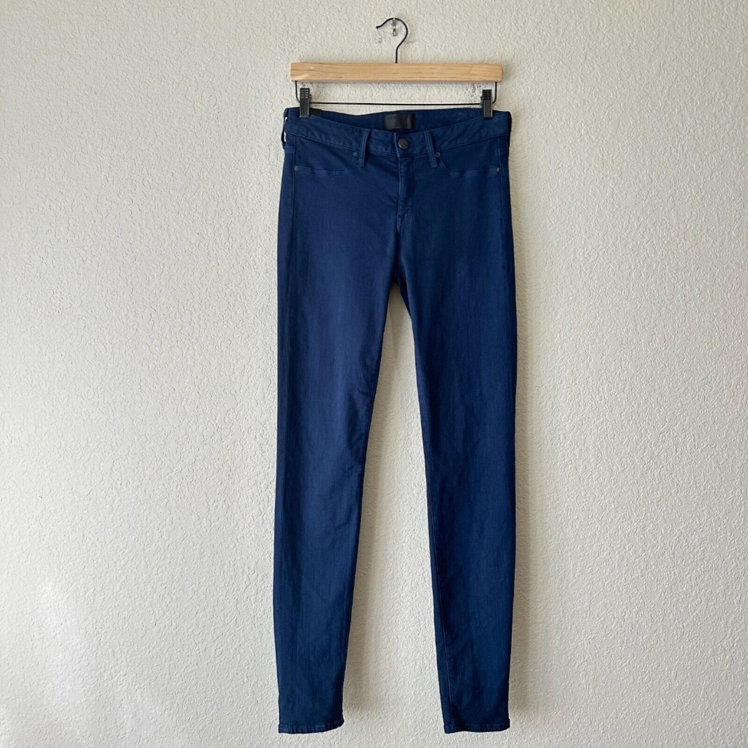 VINCE 4-Pockets Mid-Rise Skinny Jegging in Navy
