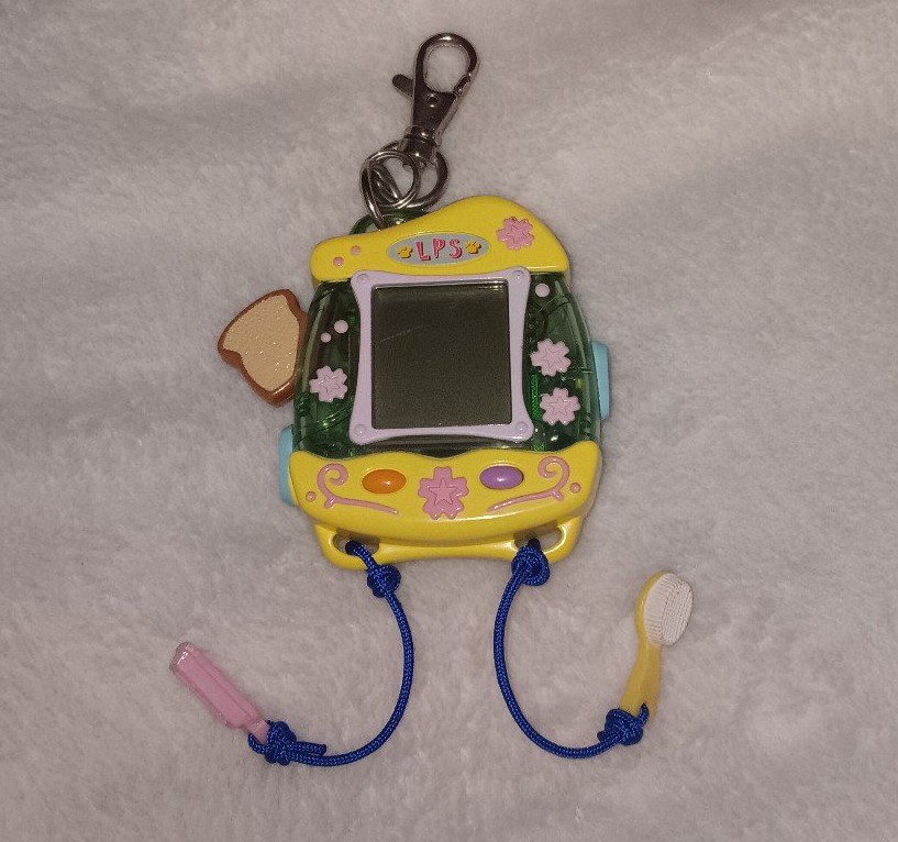2005 Littlest Pet Shop Vintage Electronic Pet Tamagotchi Toy Game Handheld