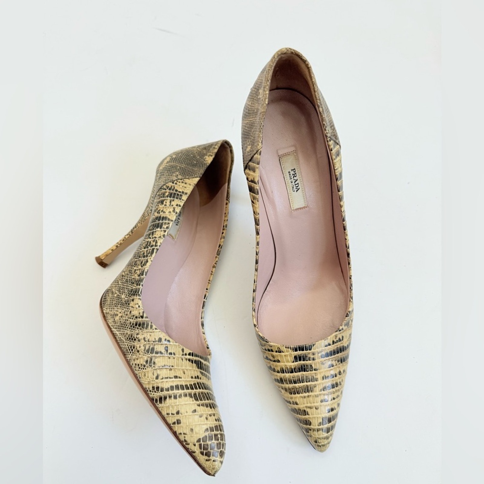 Prada Tan Brown Snakeskin leather pointed toe Pumps Vintage Retro EU 38