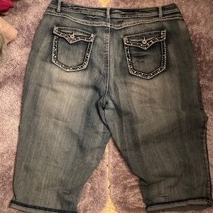 Cato Woman Denim Bermuda Shorts, Sequin Back Pockets, Zippered Front, Size 22W