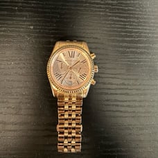 Pre owned unisex steel rose gold Micheal Kors watch