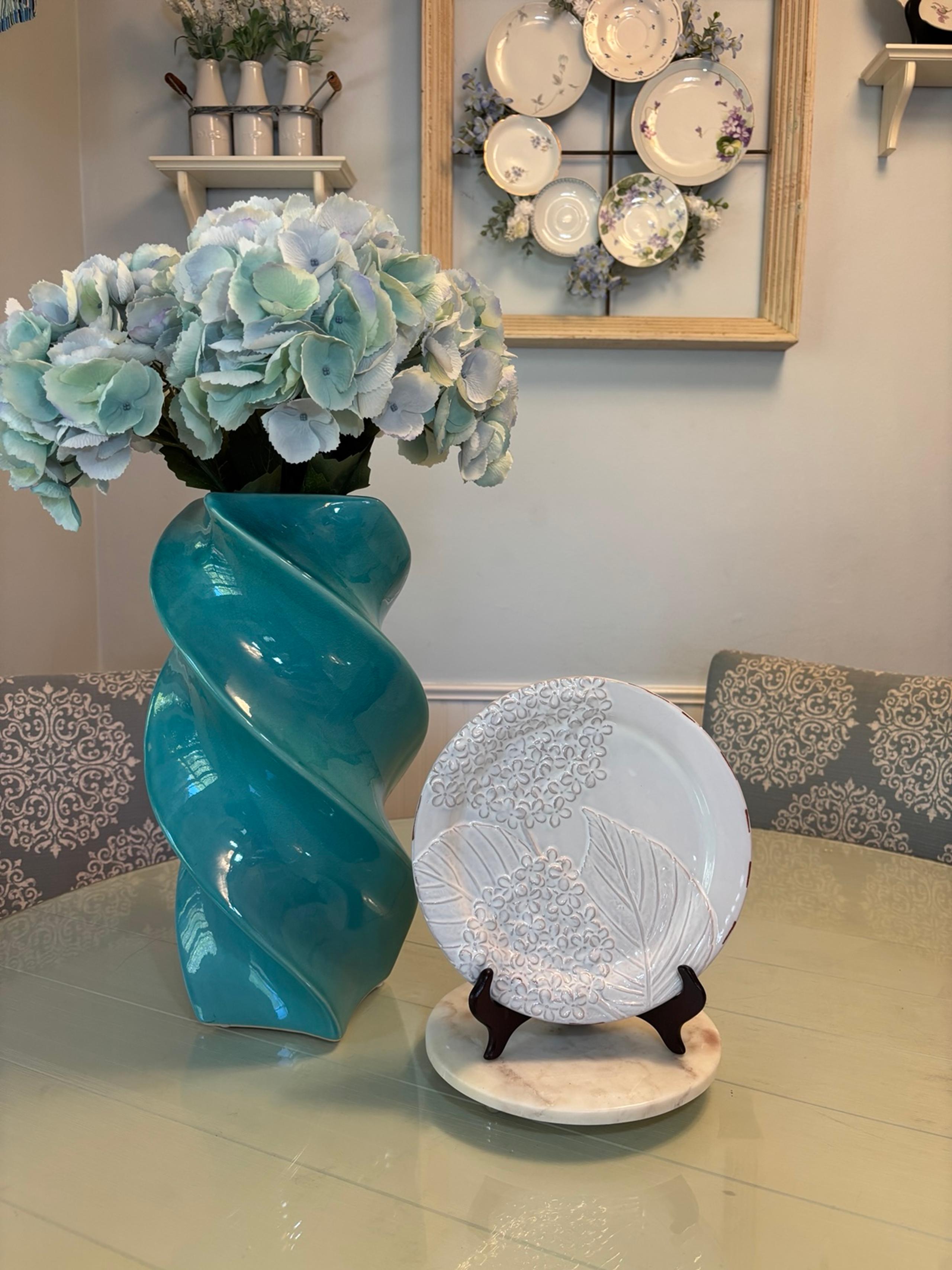 White Hydrangea Leaf Red Ware Textured Cheese/ Dessert Plate 9” - Mud Pie