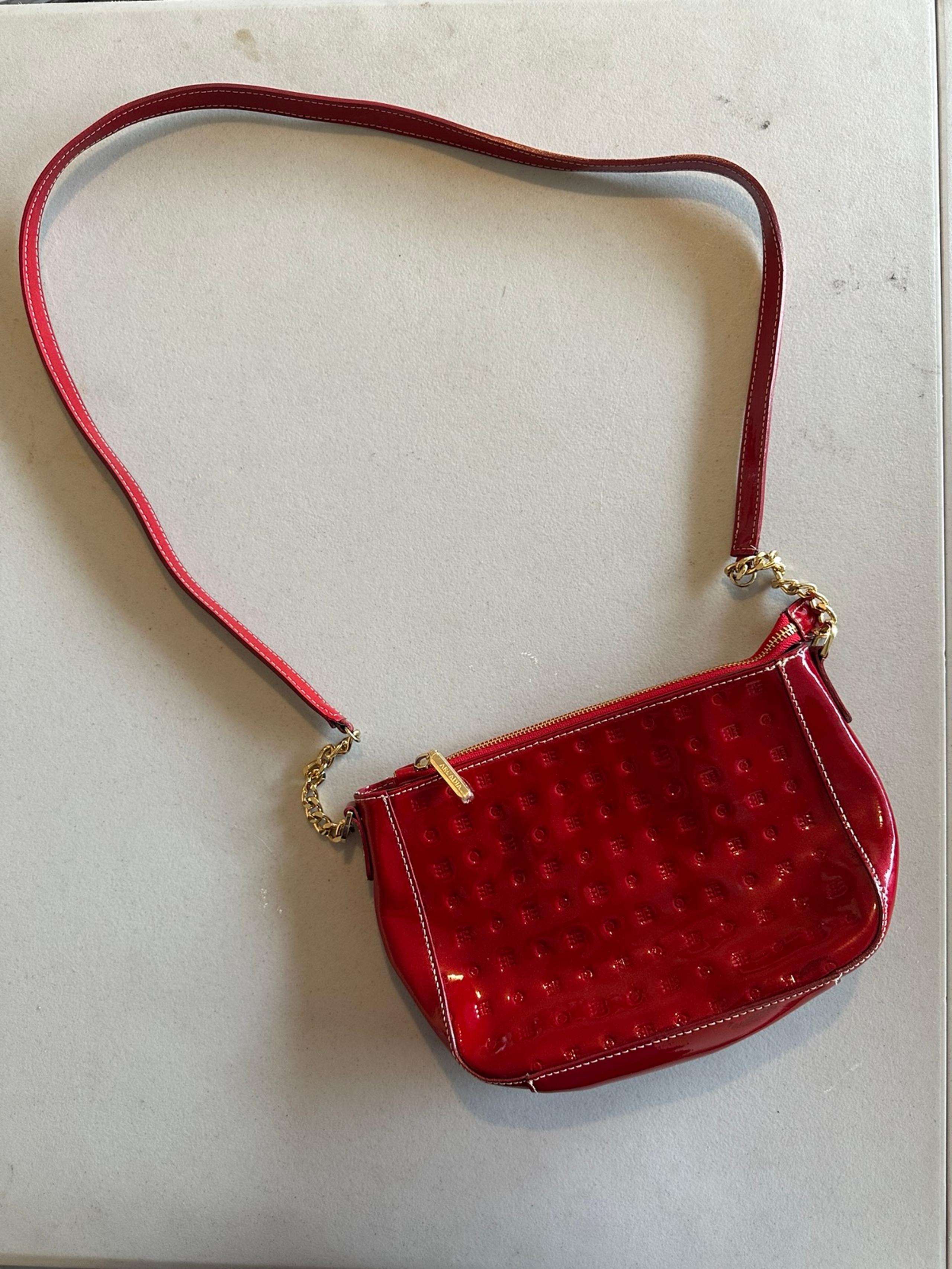10” ARCADIA RED PATENT SHOULDER BAG W/ZIPPER COMPARTMENT CLEAN INSIDE (SEE PICS)