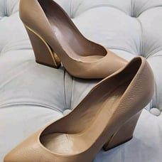 Chloe Beckie Beige Tan Gold Leather Pumps Heels Wedge Womens Shoes 37 7 Italy
