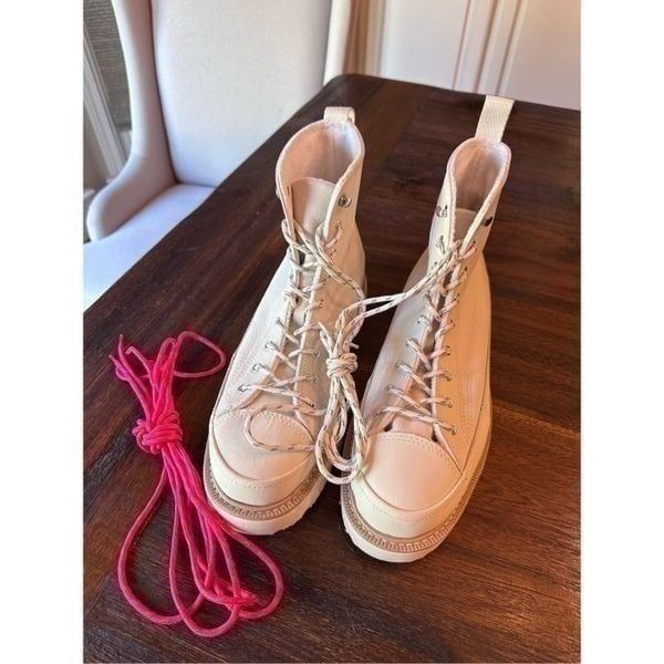 Converse Chuck Taylor All Star Egret crafted high top hiker/boot